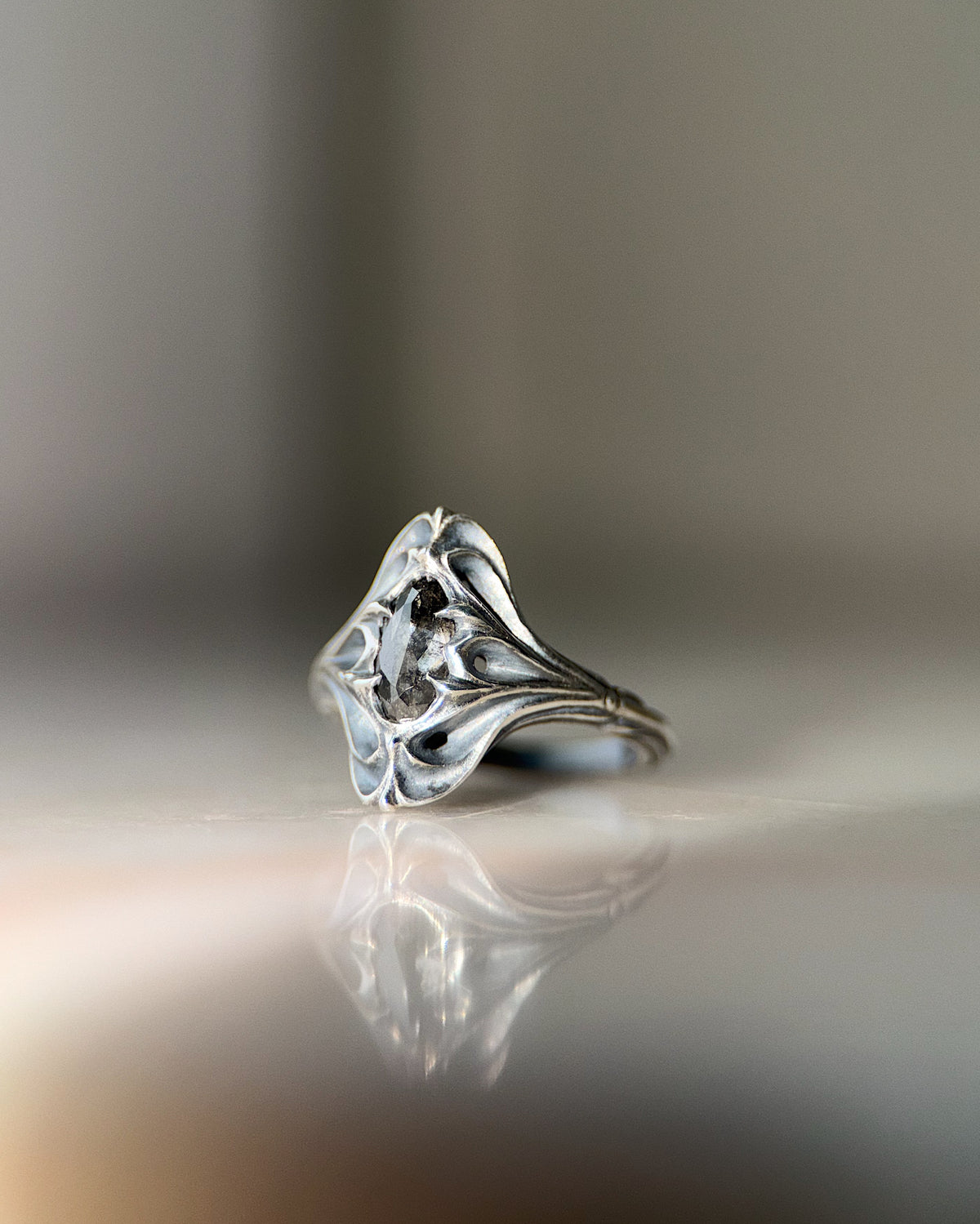Navis // 4x8mm – Ecclesia