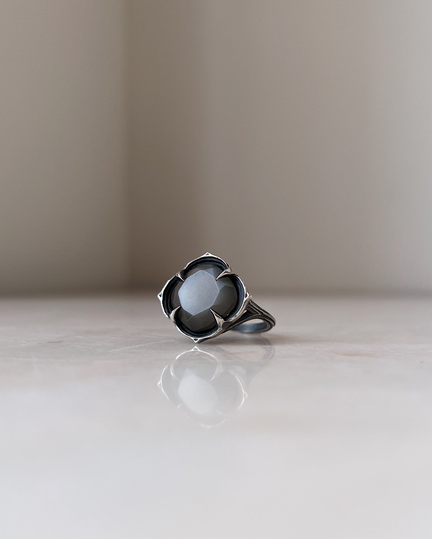 Ecclesia II // Ring