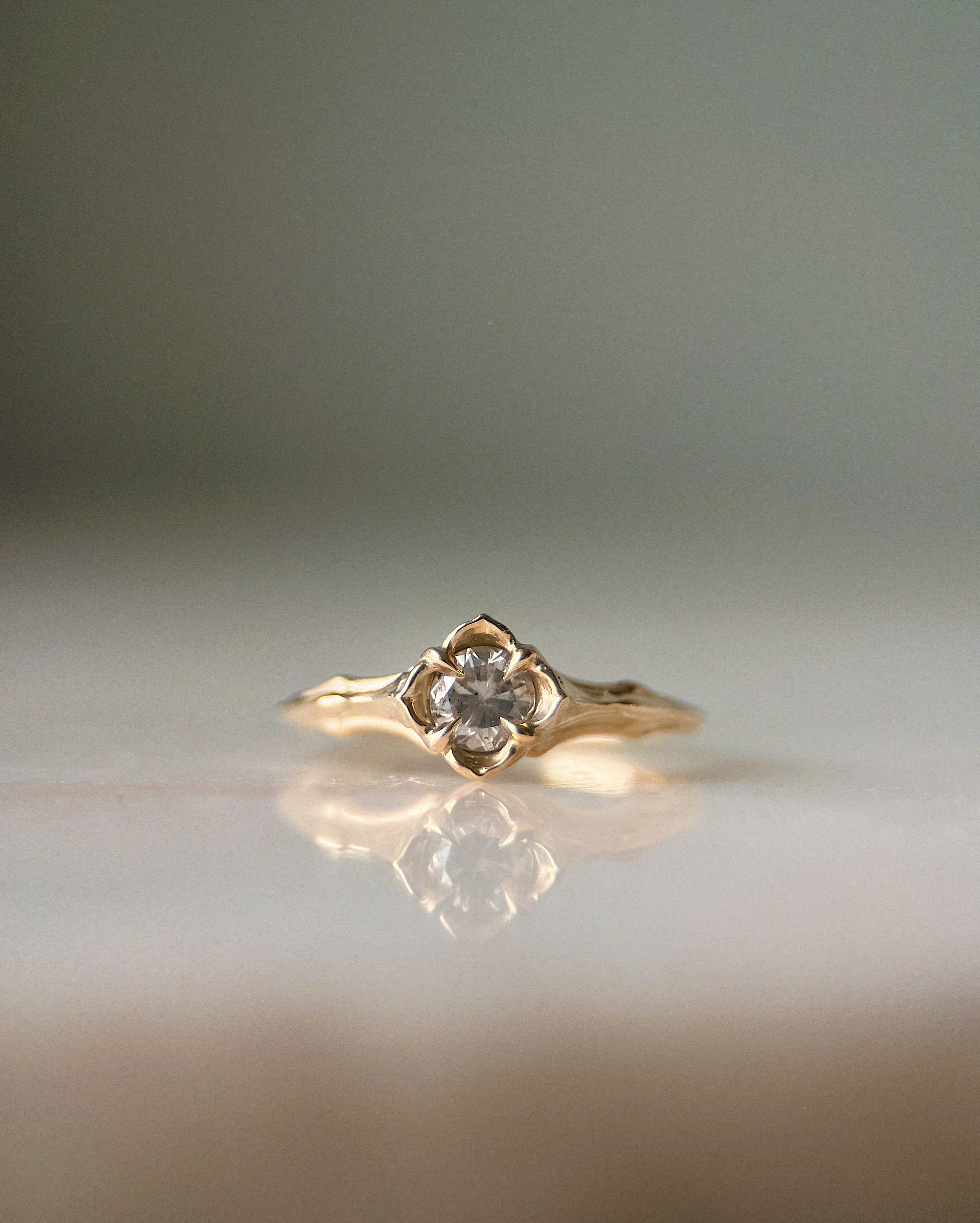 Baby Daphne // 5mm // Gold