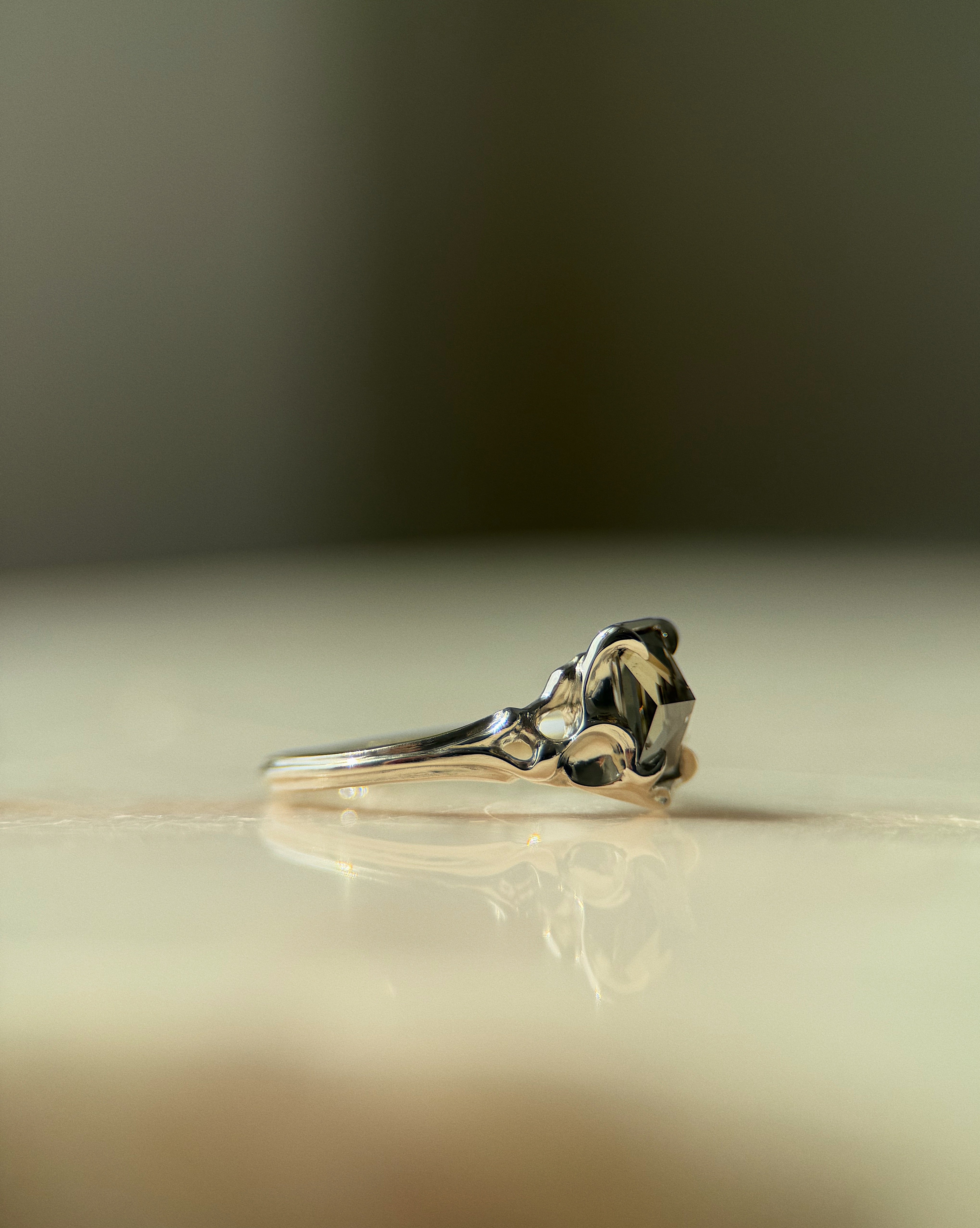 The Serpent // 14kw + 1.14ct Diamond // 6
