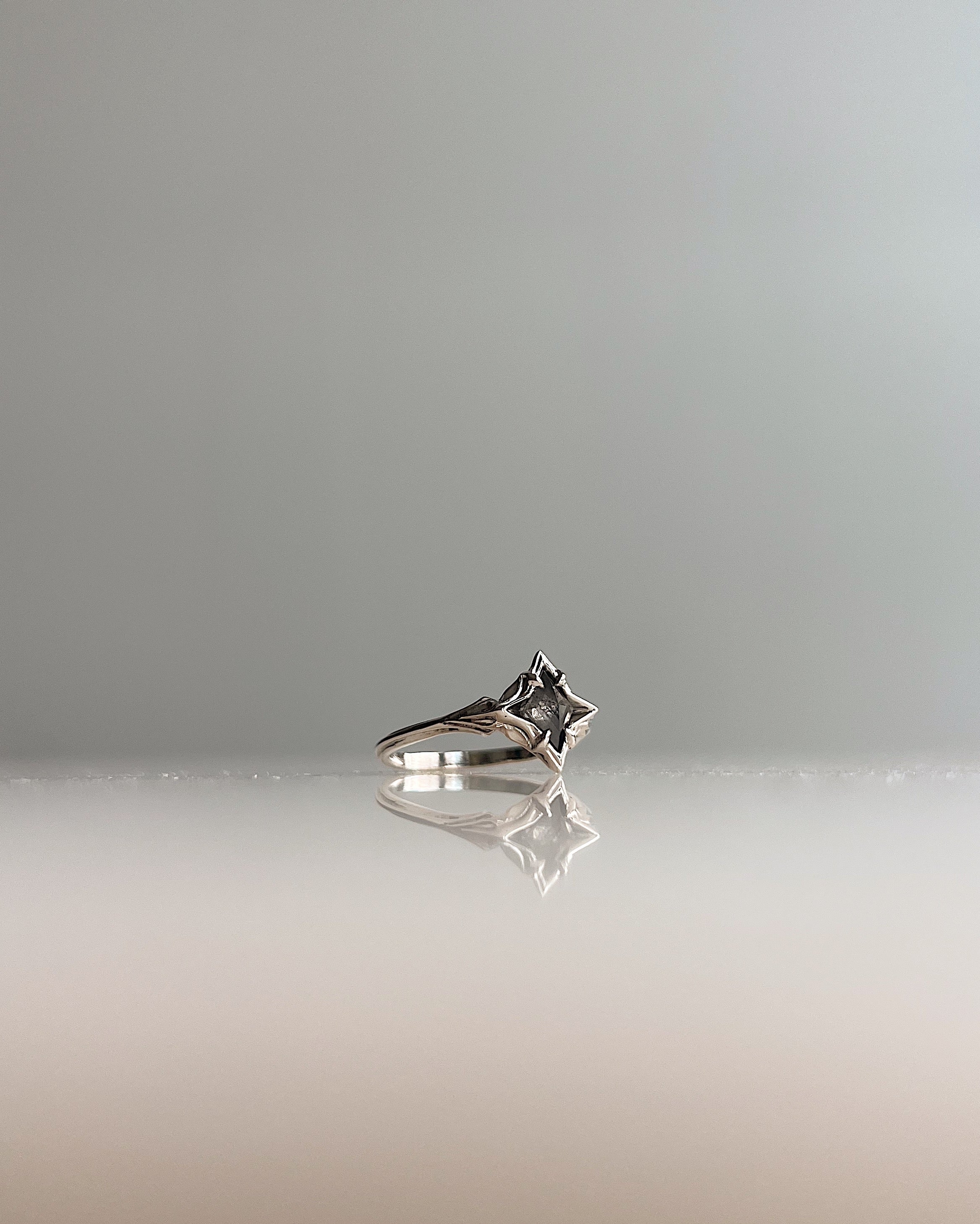The Star // 14kw + 0.48ct Diamond