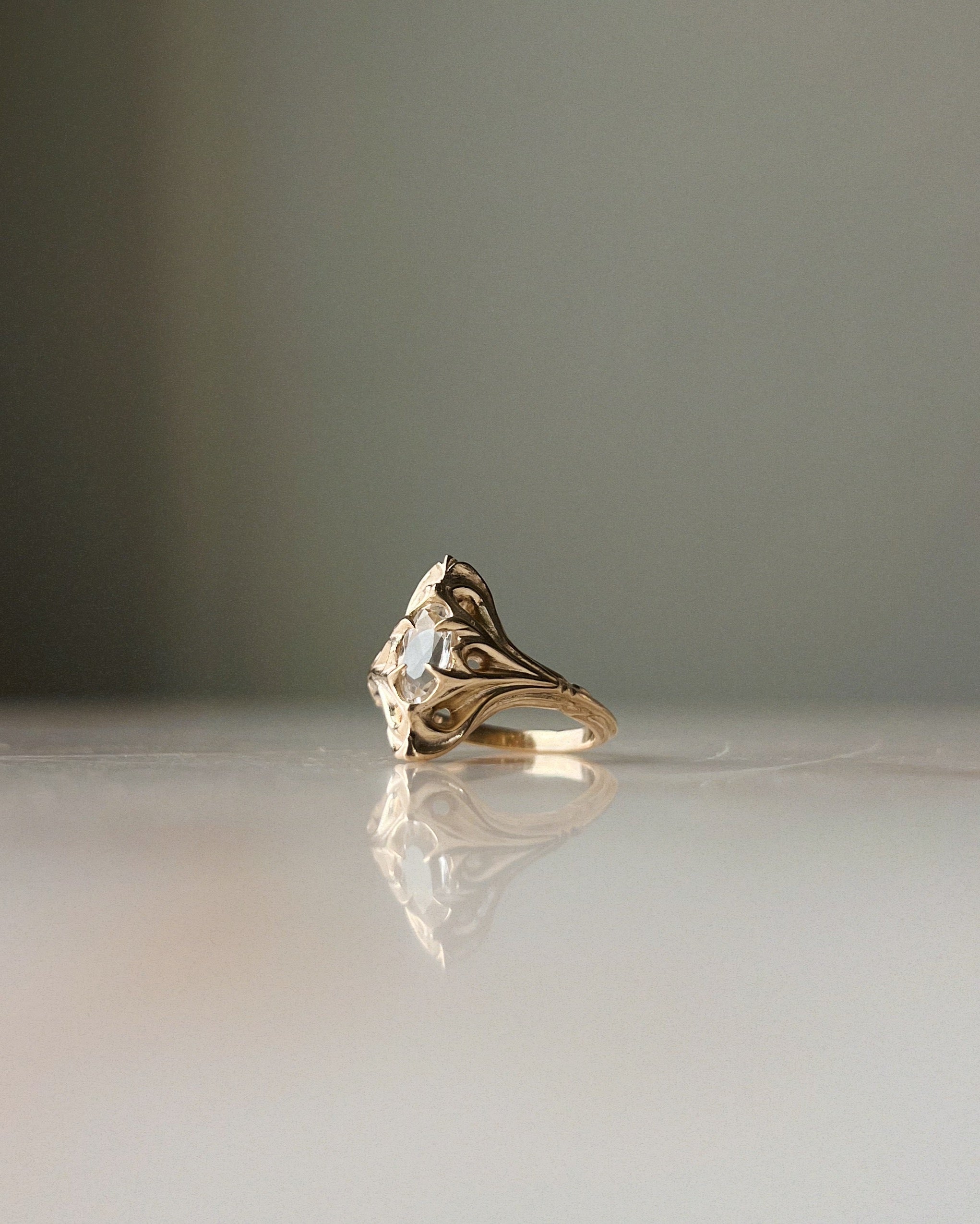 Navis // 14ky Gold + White Topaz // 6.25