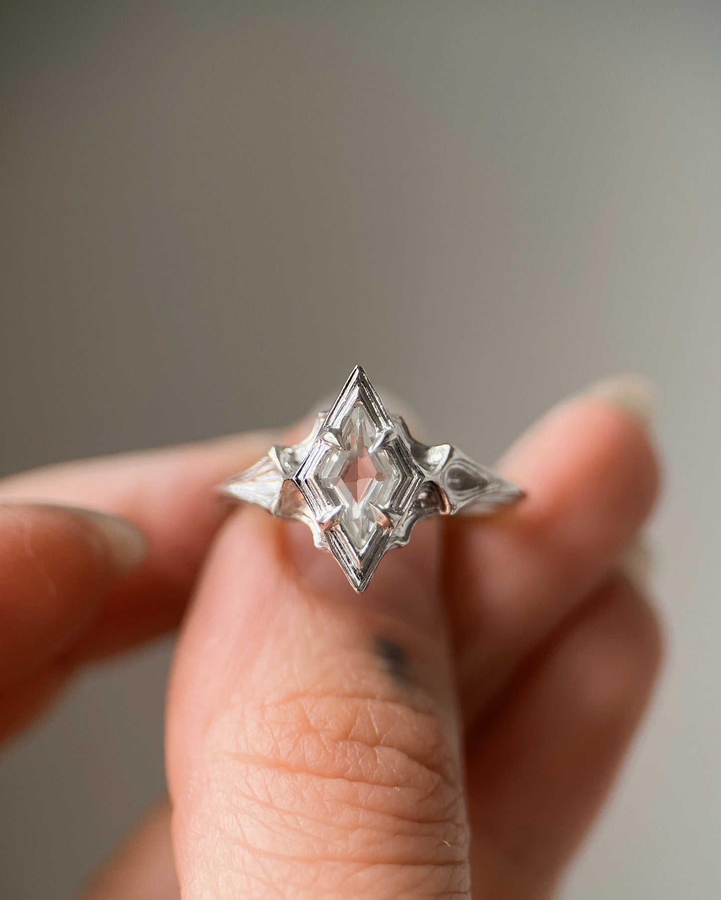 Omne // Ring