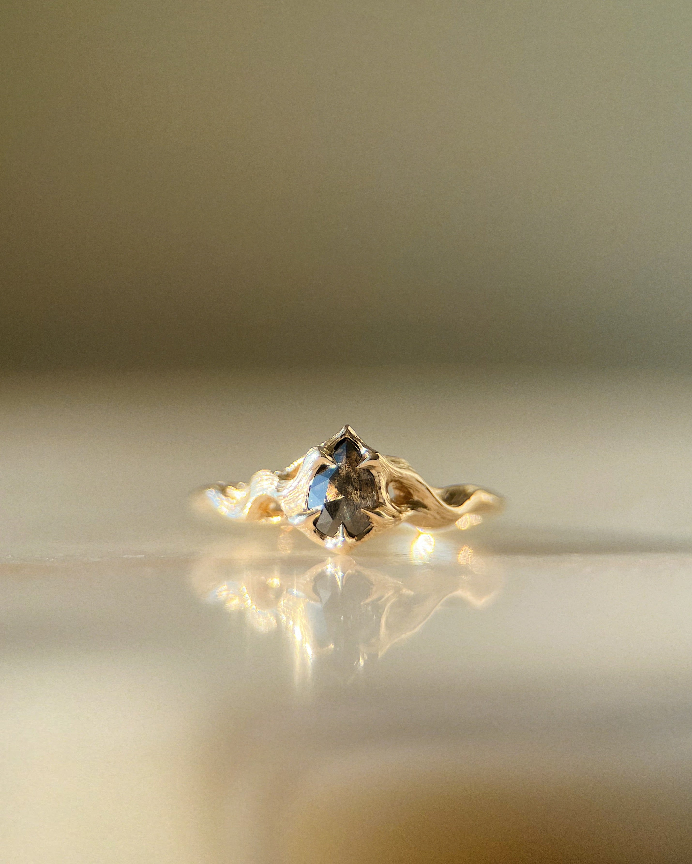 Pyre Pt II // 4x6mm // Gold