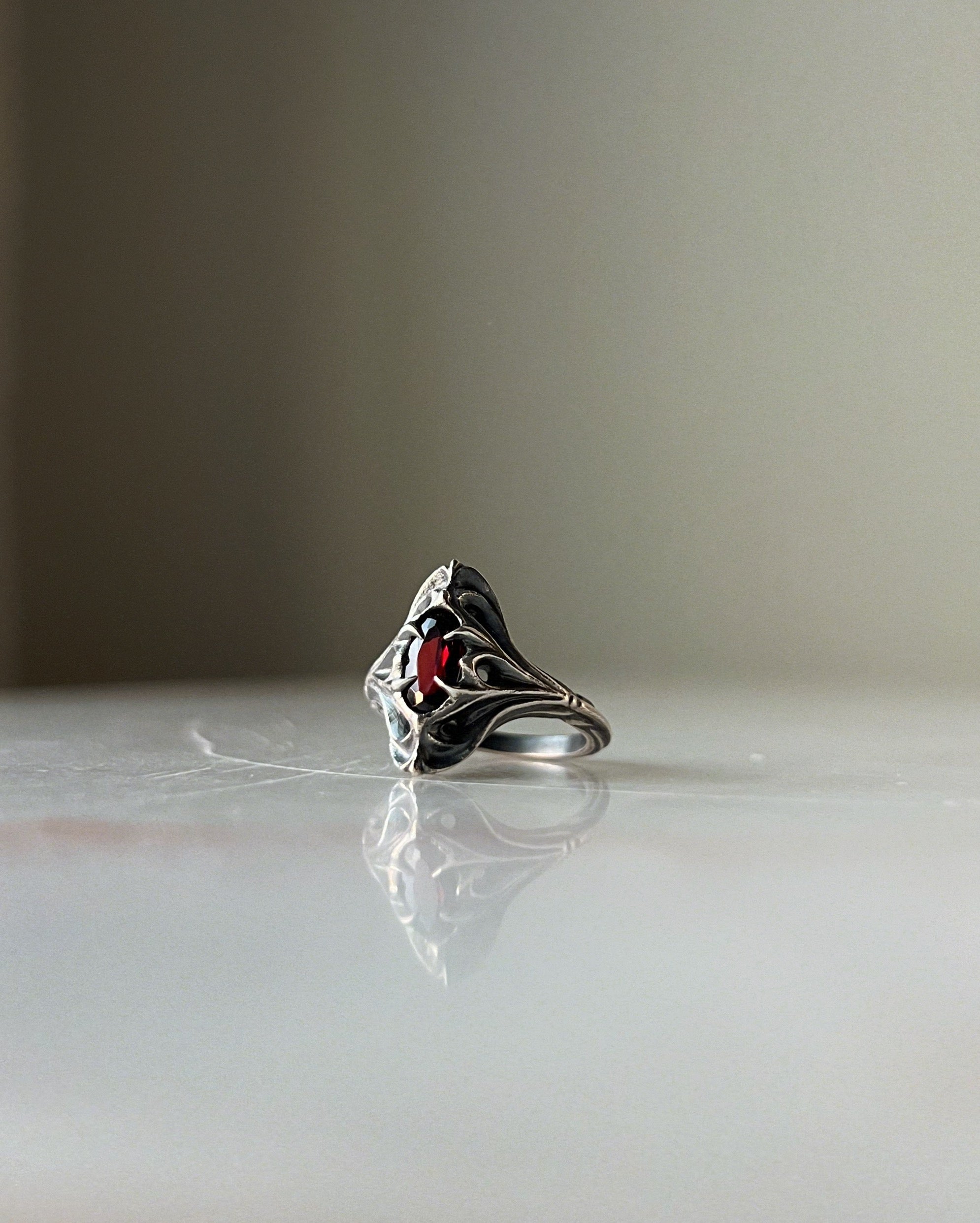 Navis // Garnet // 5.5