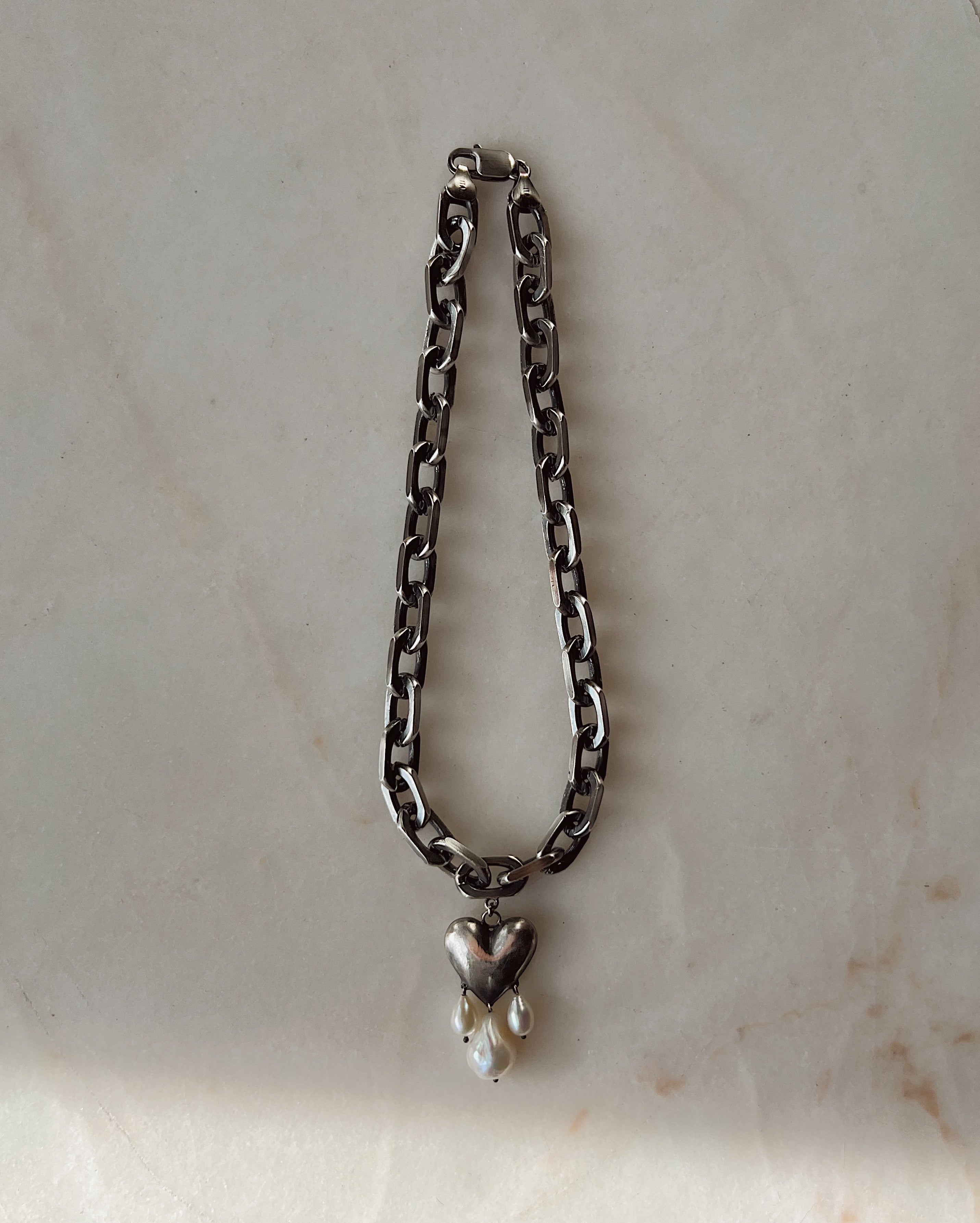 The Heart Overflows // XXL Cable Chain + Baroque Pearl // Necklace