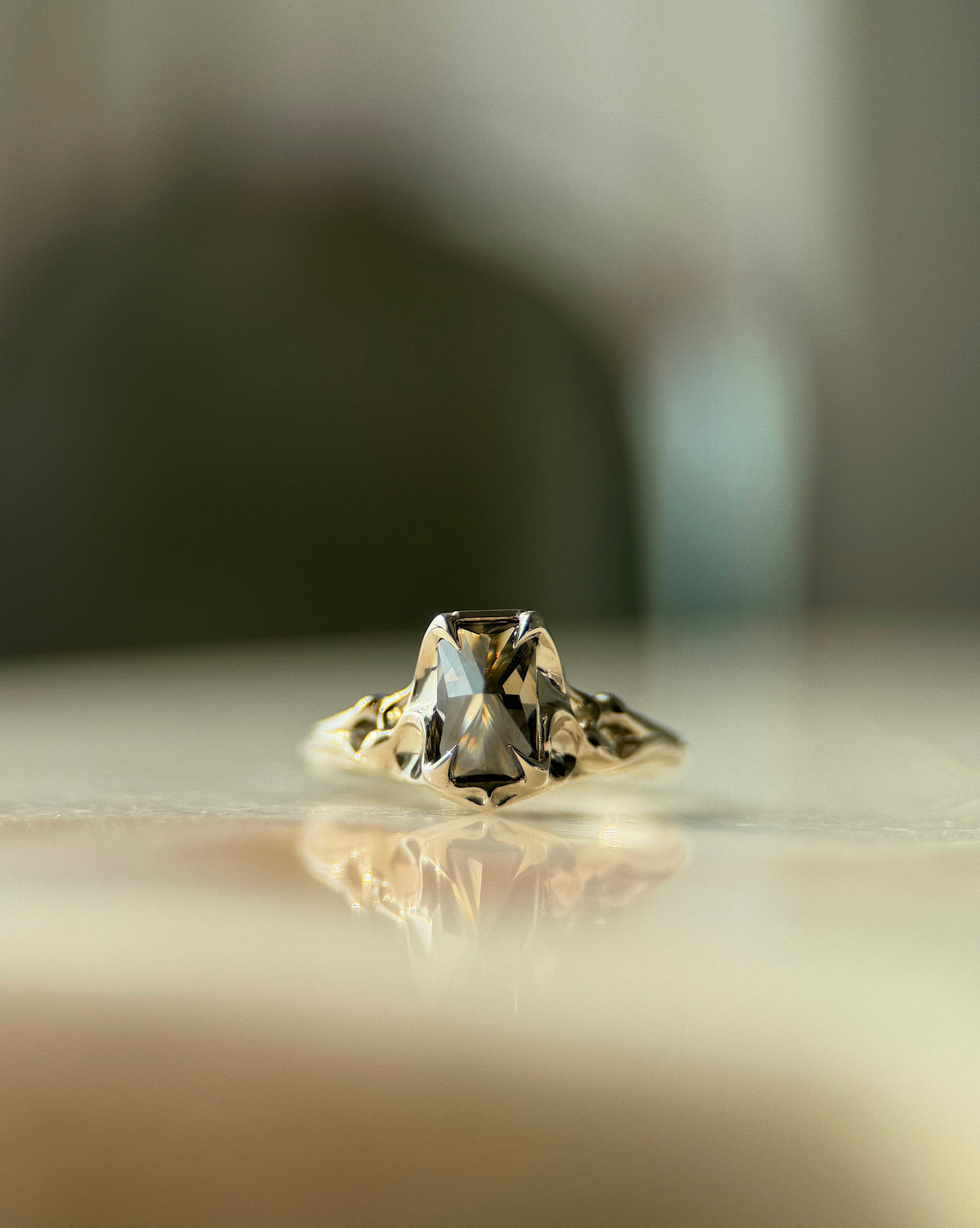 The Serpent // 14kw + 1.14ct Diamond // 6