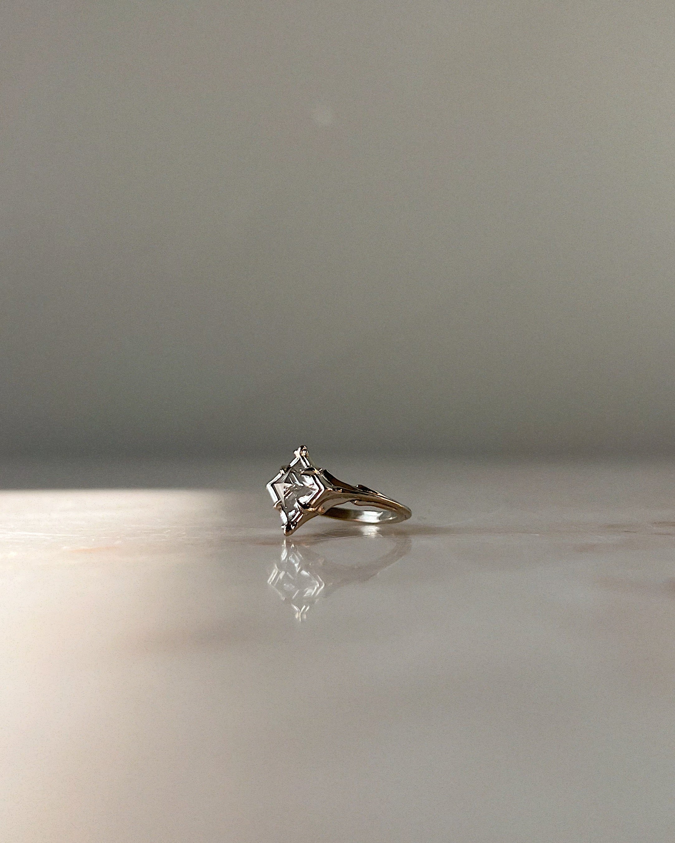The Mirror Pt II // 14kw + 1.43ct Diamond