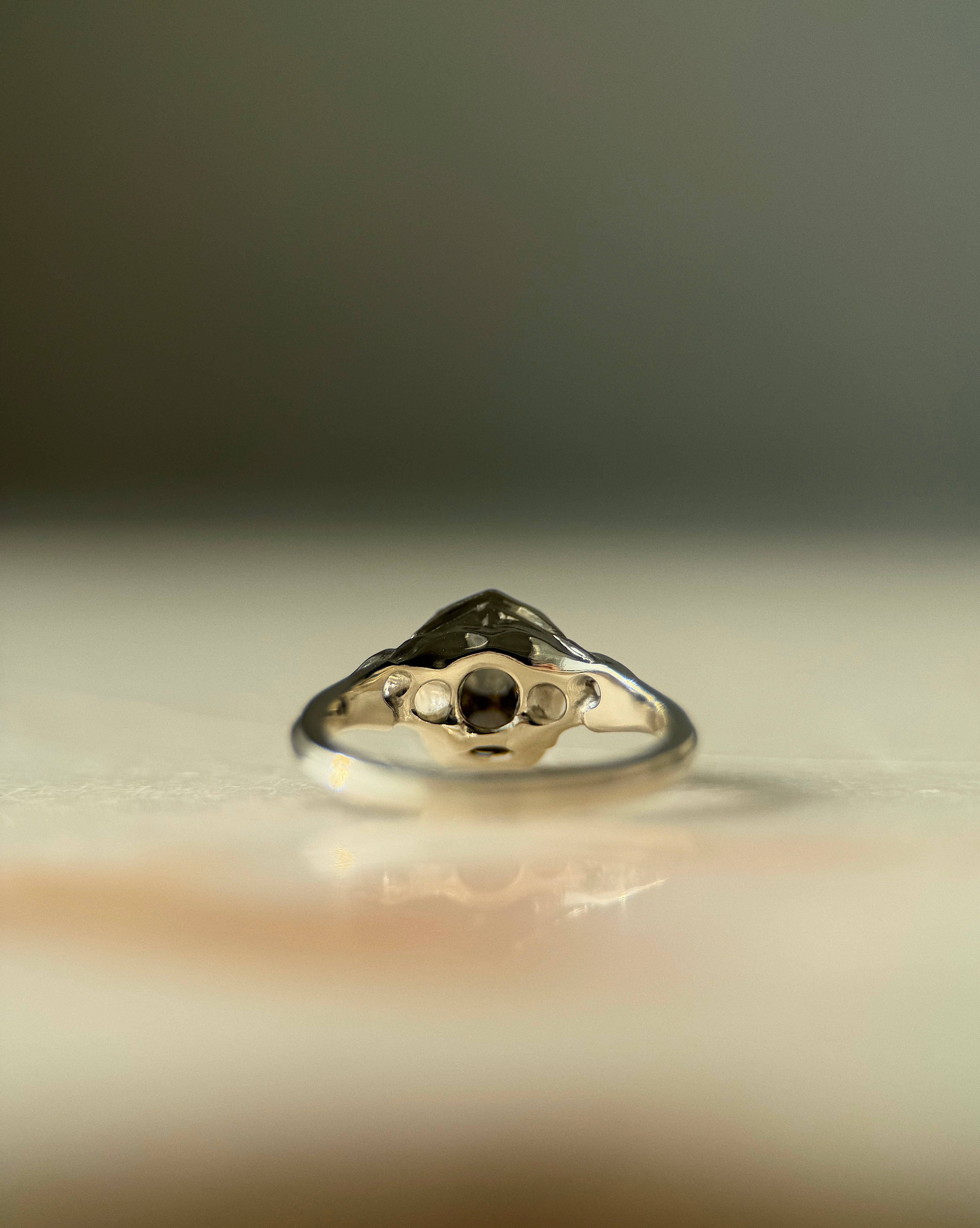 The Serpent // 14kw + 1.14ct Diamond // 6