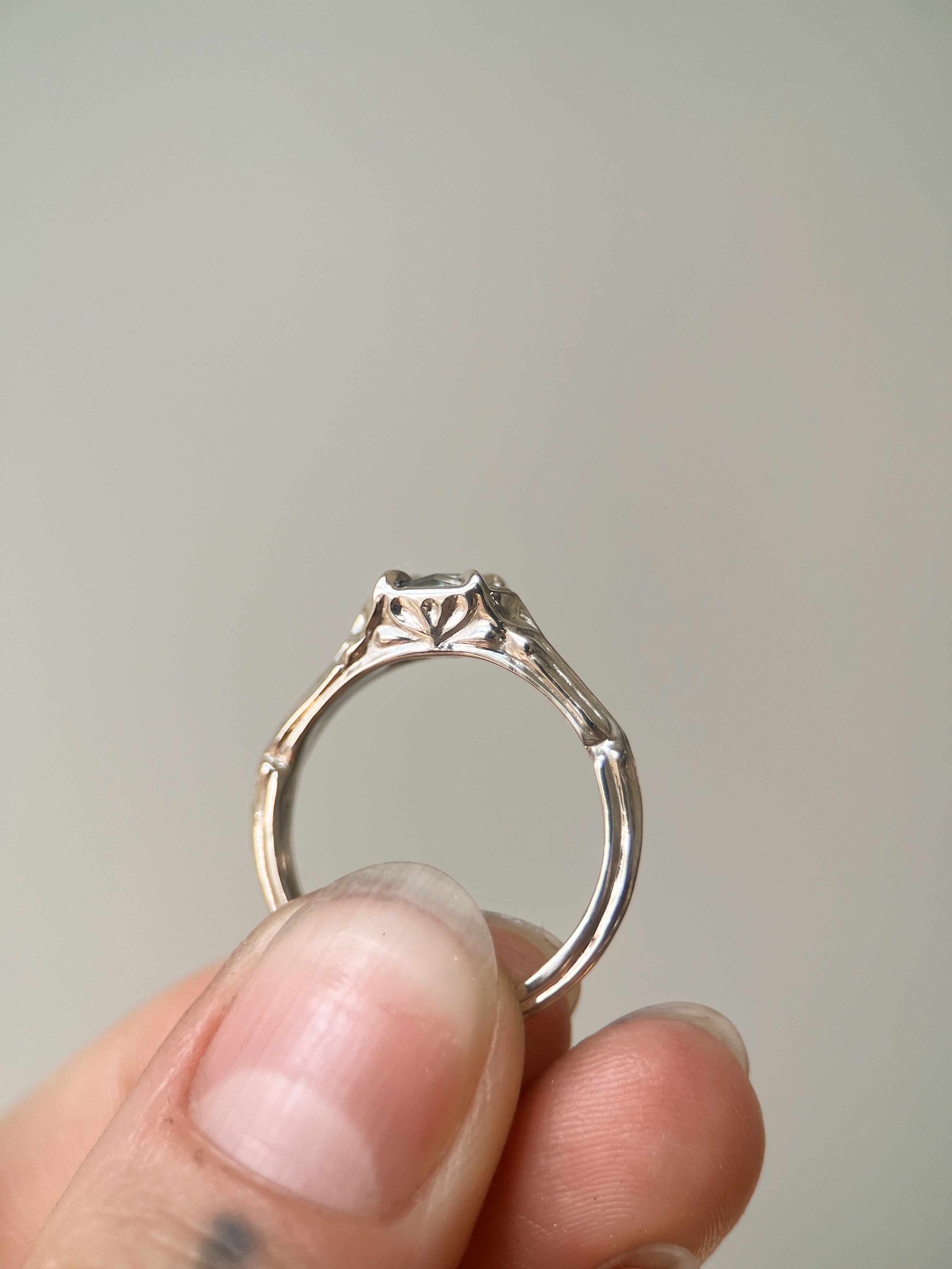 Pillars Pt II // 14kw + 1.14ct Sapphire