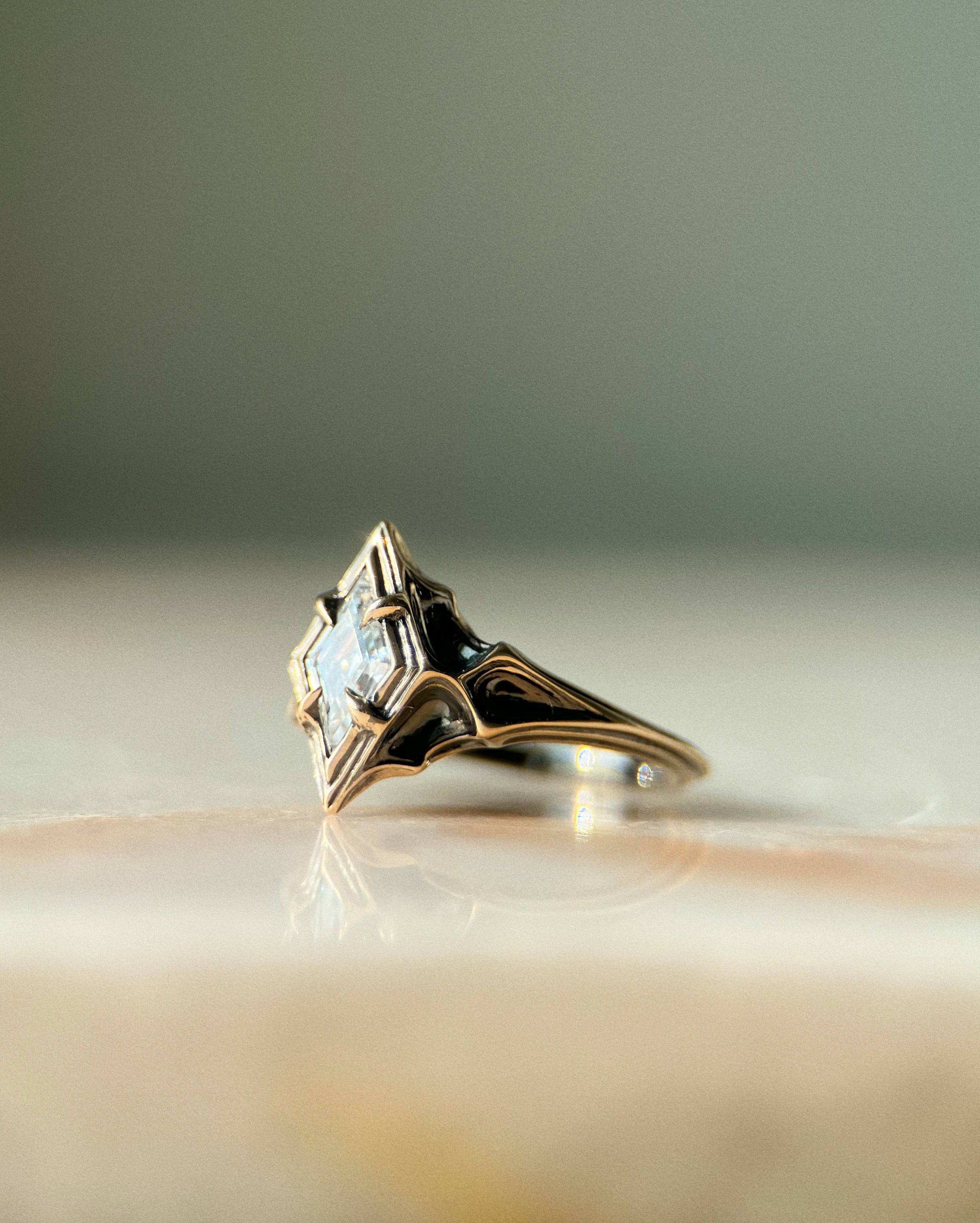 Omne // 14ky Gold + White Moissanite // 5.5