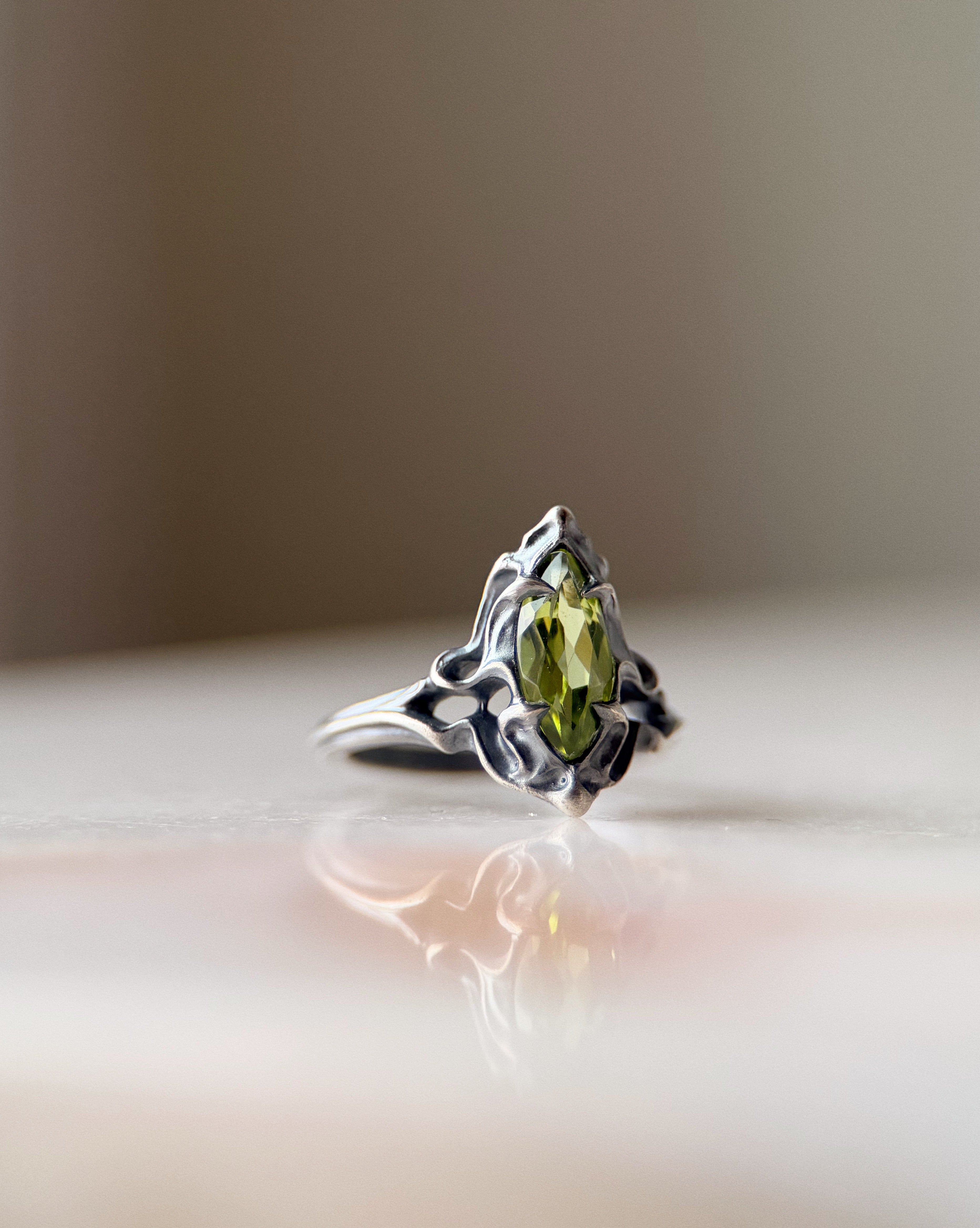Fouet I // Peridot // 5.5