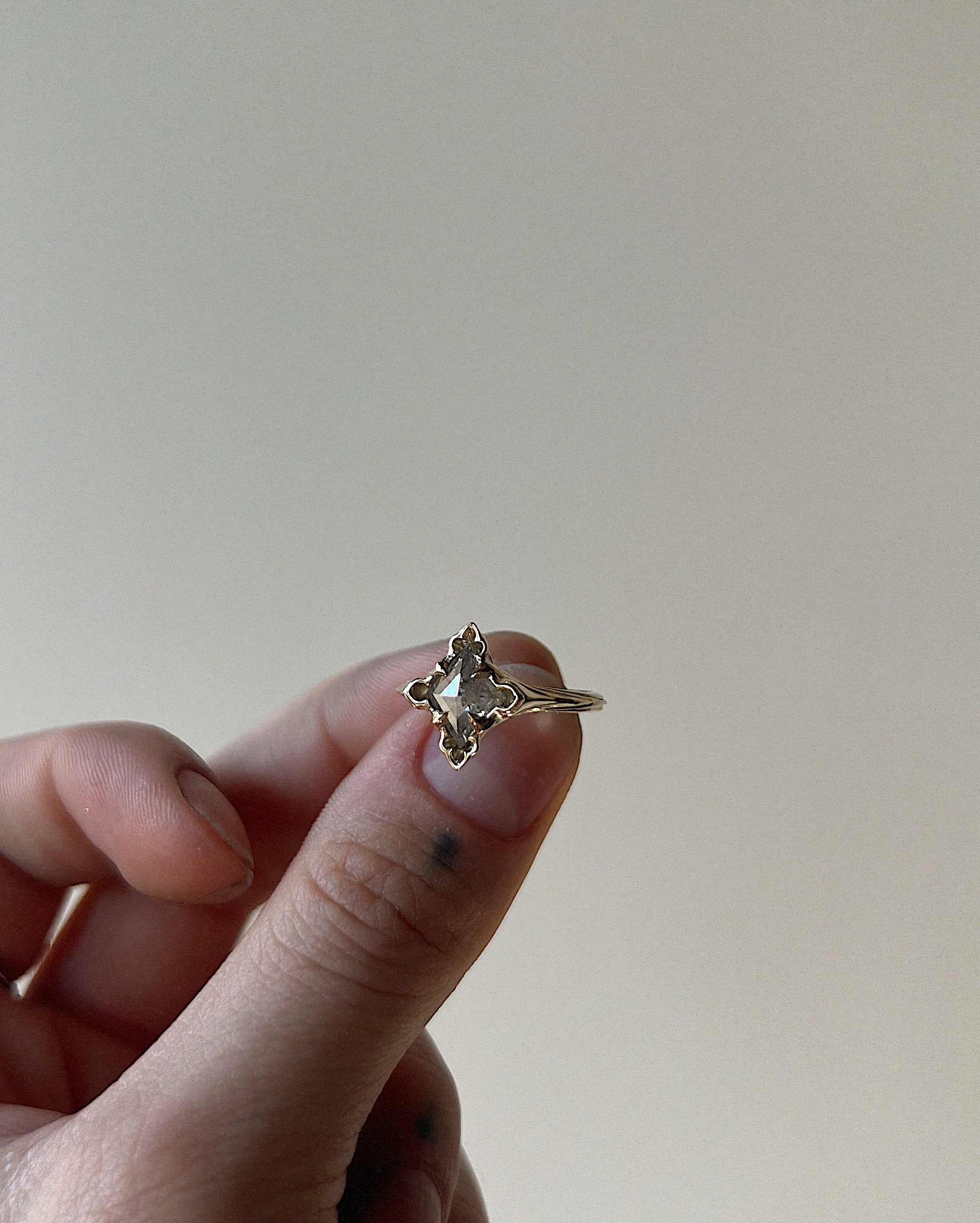 Bastion II // 14ky + 1.01ct Diamond
