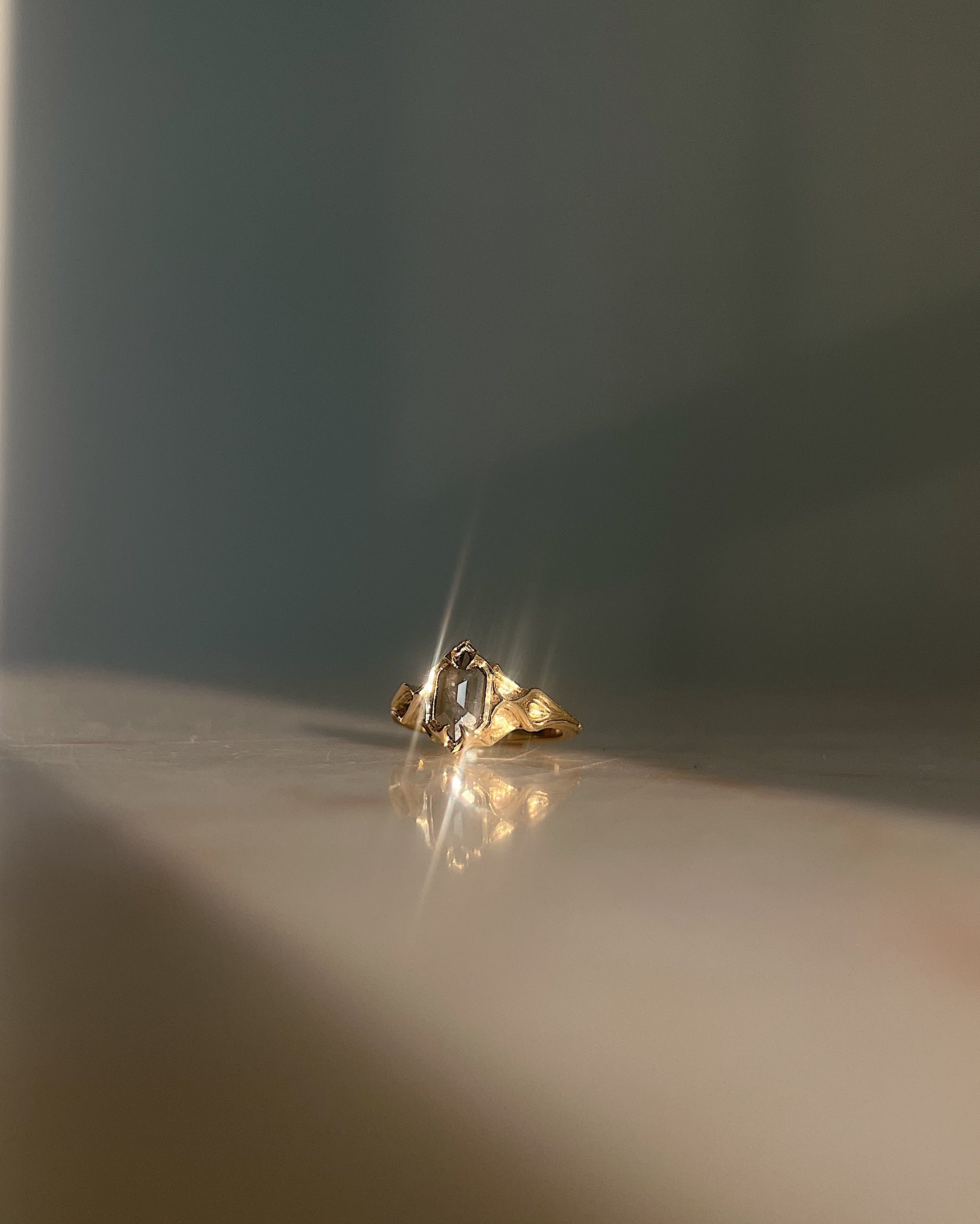 Dais // 14ky + 0.64ct Diamond