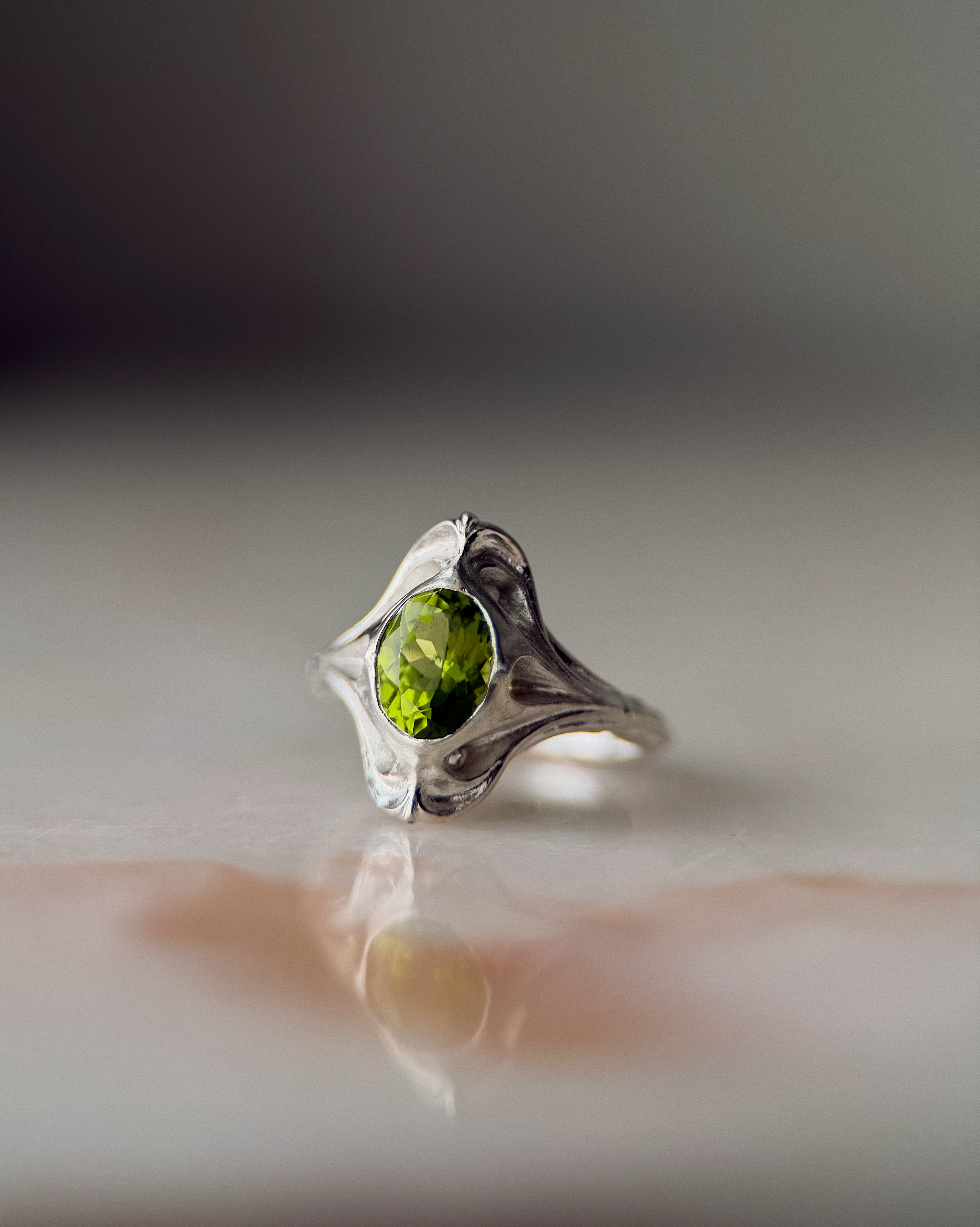 Navis // 6x8mm