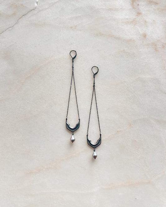 Censer // Baroque Pearl // Earrings