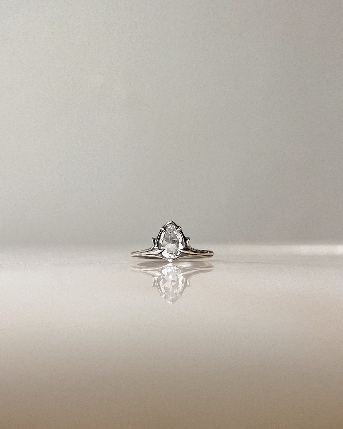 Baby Eden II // White Topaz // 5.75