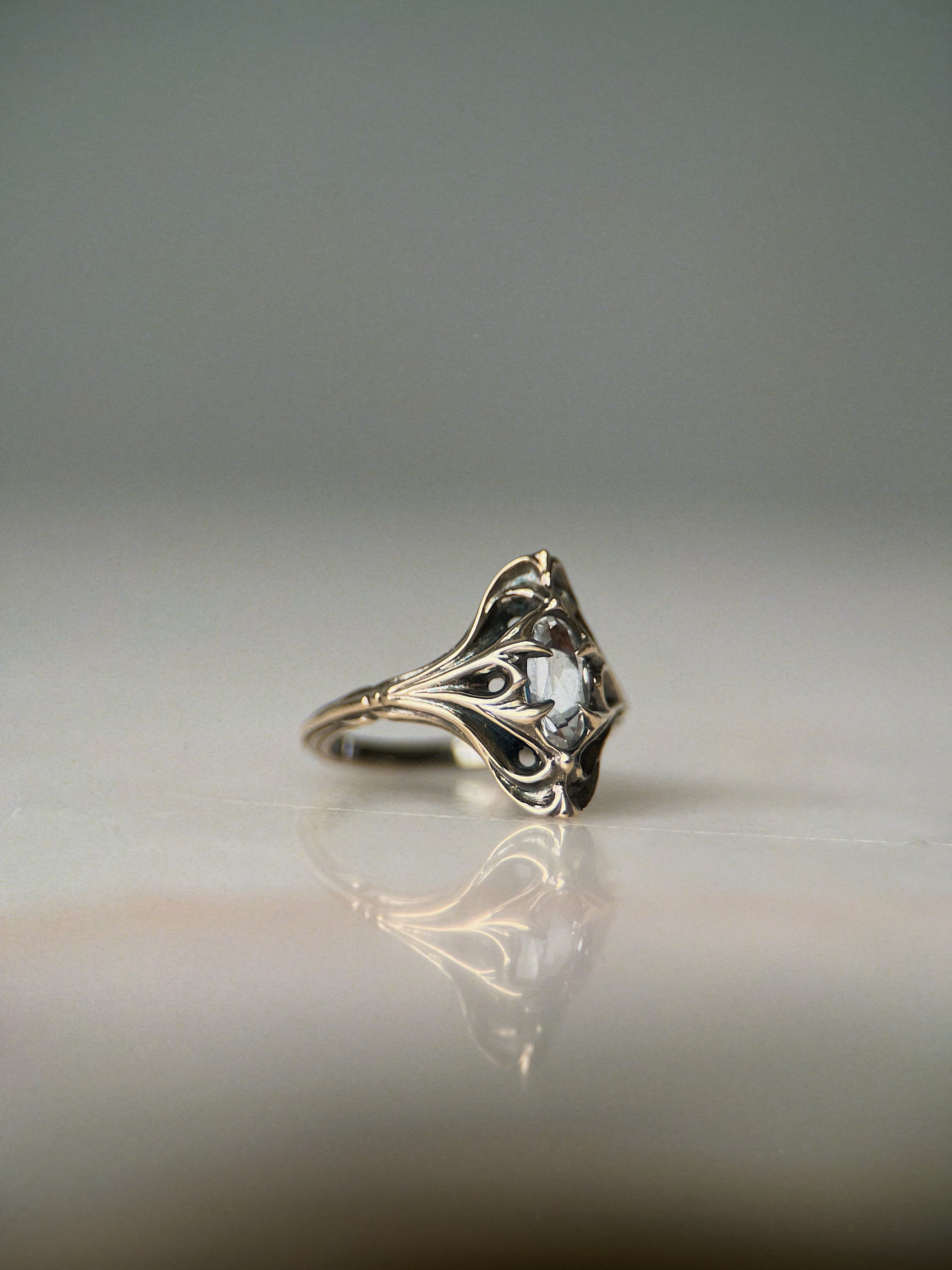 Navis // 14ky Gold + White Topaz // 6.25