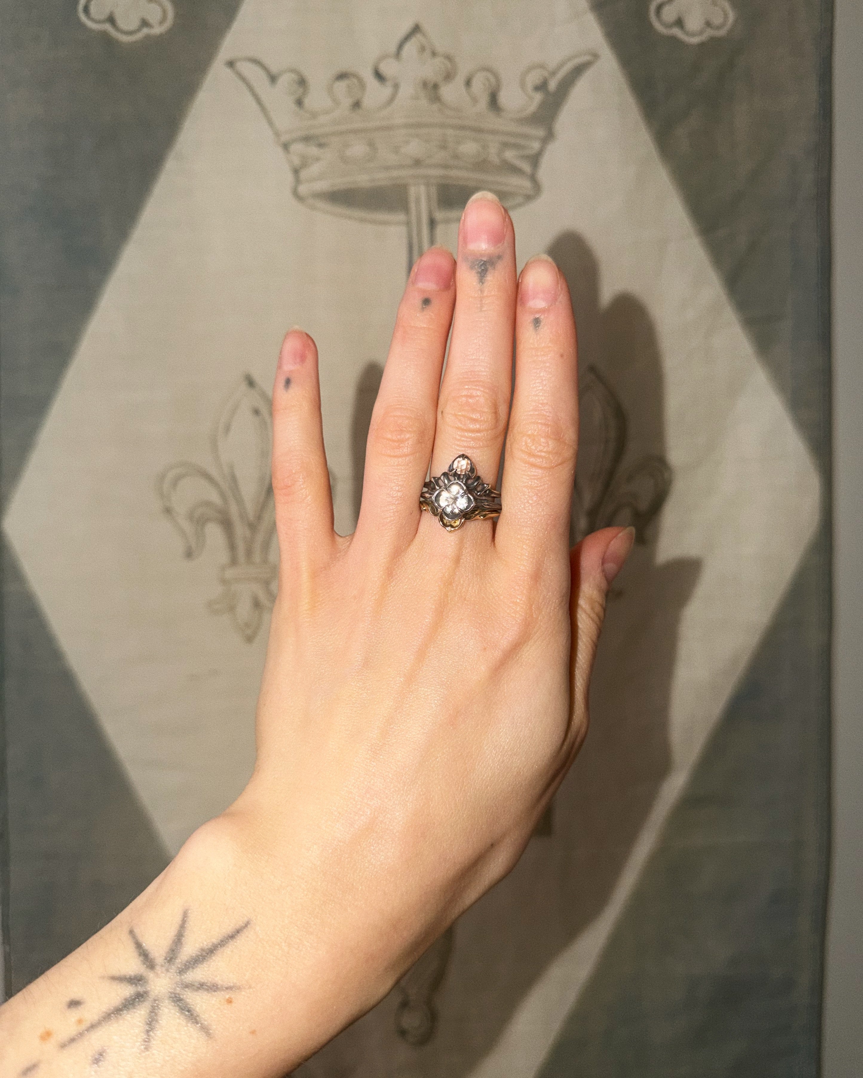 Baby Daphne // 6.5mm Salt & Pepper Diamond // 7