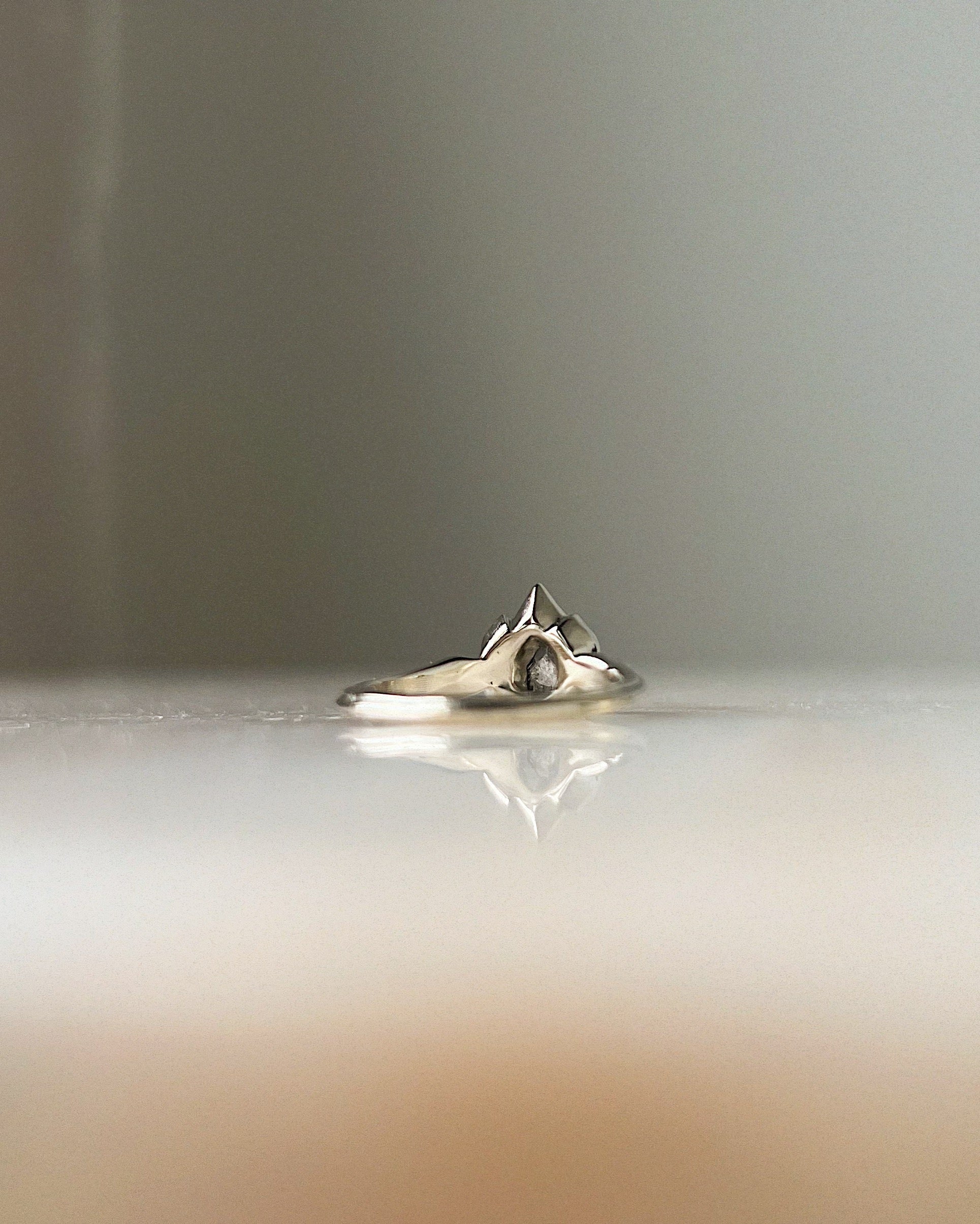 Dream House // 14kw + 0.31ct Diamond