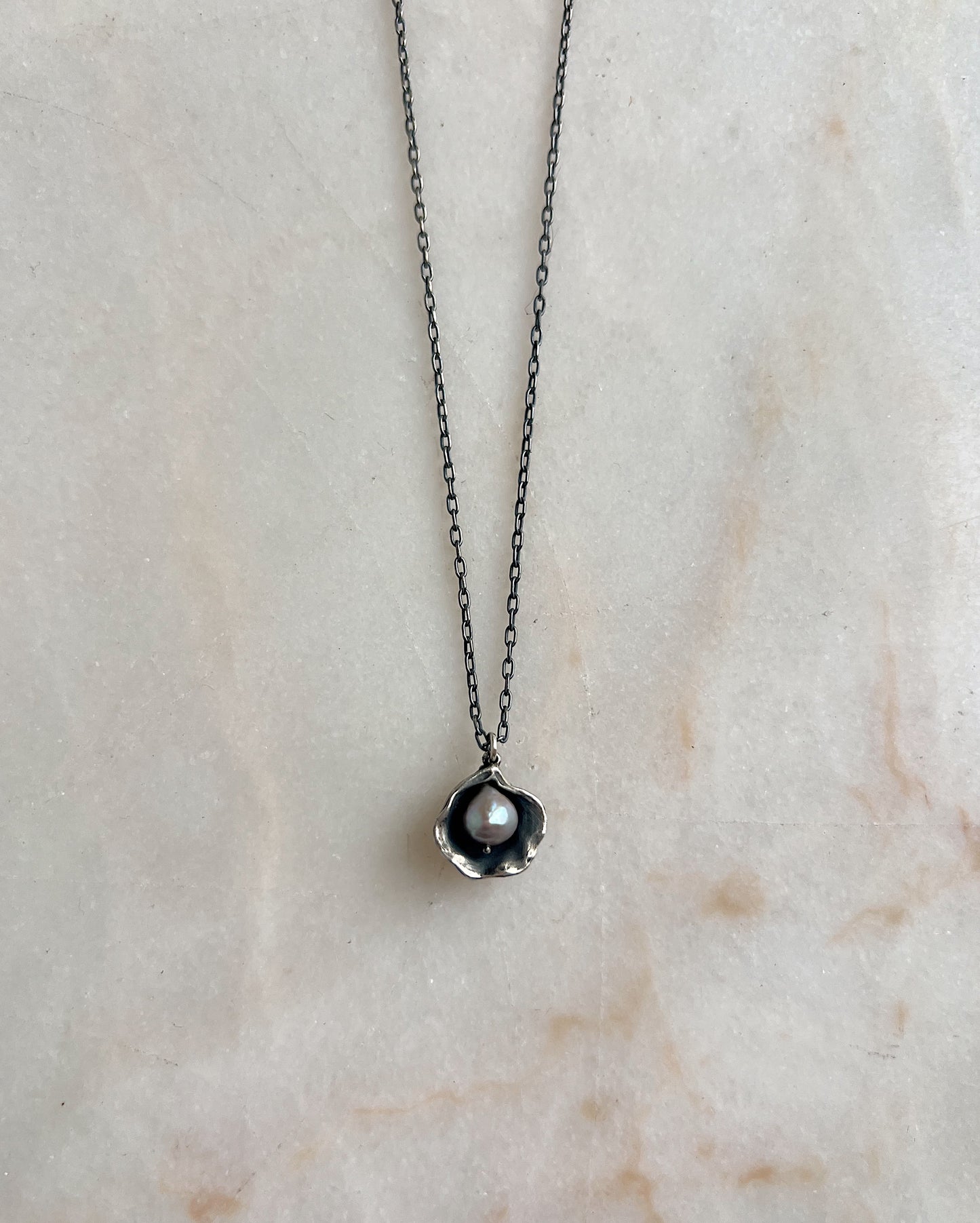 Divers II // Small Freshwater Pearl // Necklace