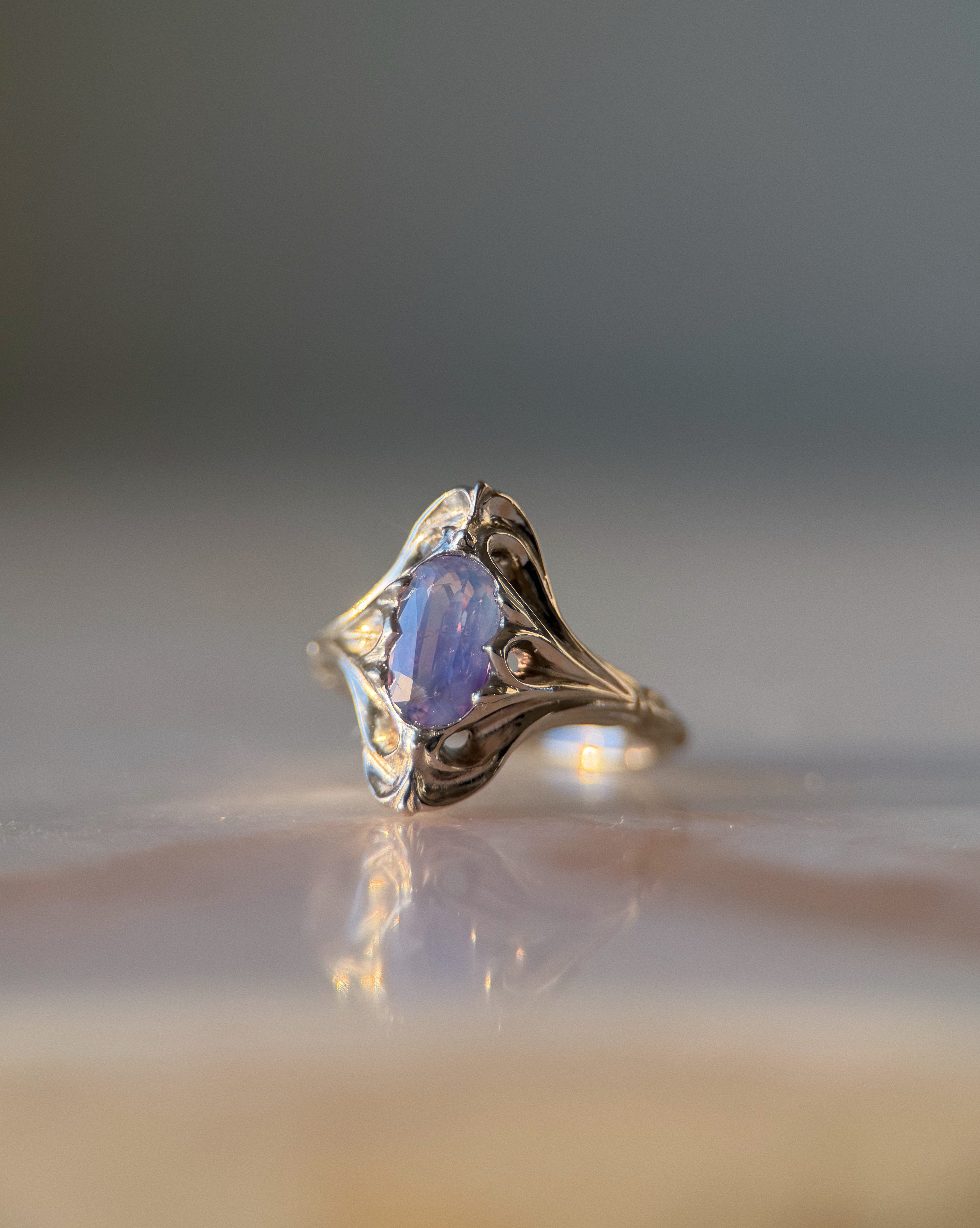 Navis // 14kw Gold + 1.54ct Sapphire // 5.75