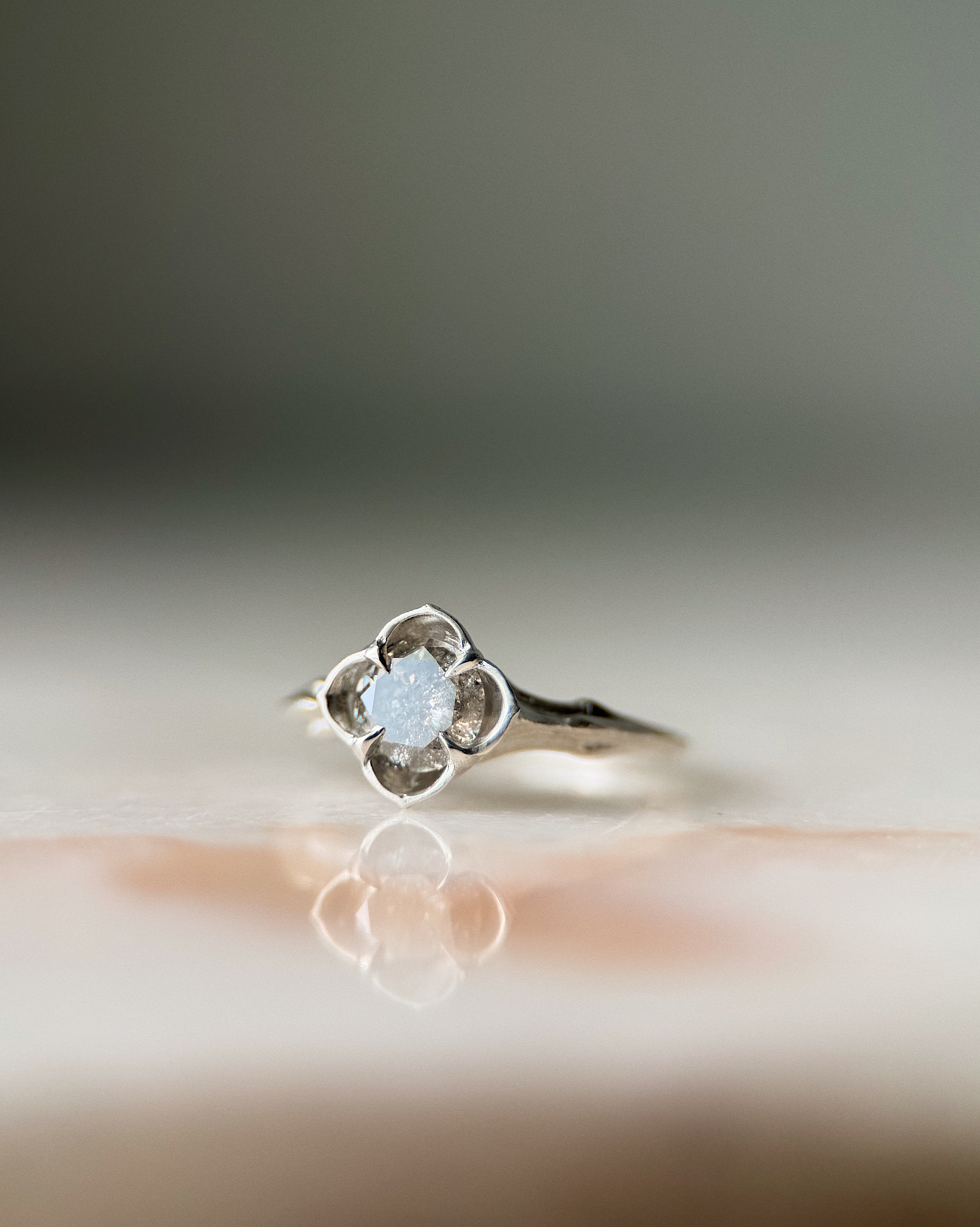 Baby Daphne // 6.5mm Salt & Pepper Diamond // 7