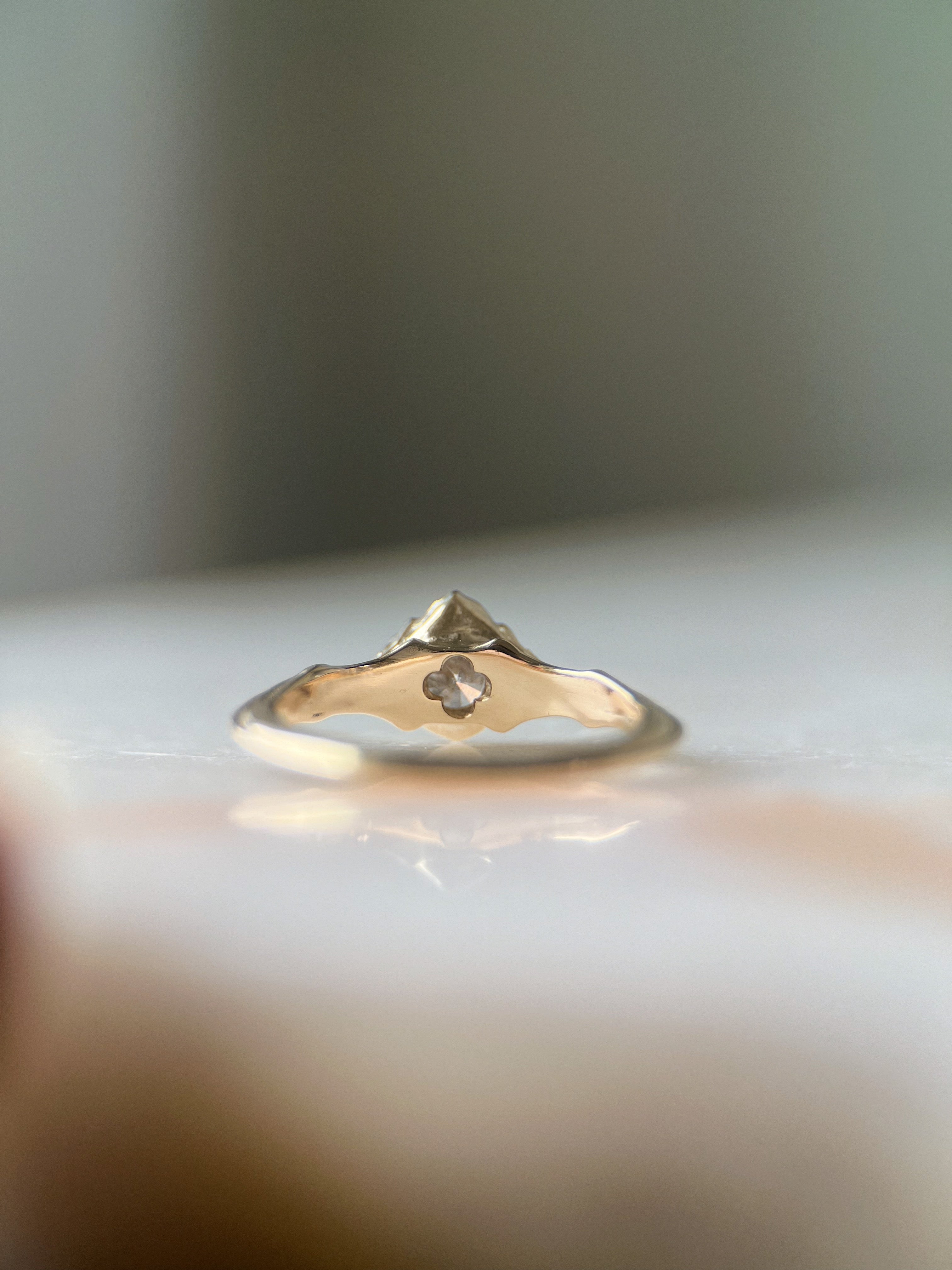 Baby Daphne // 5mm // Gold