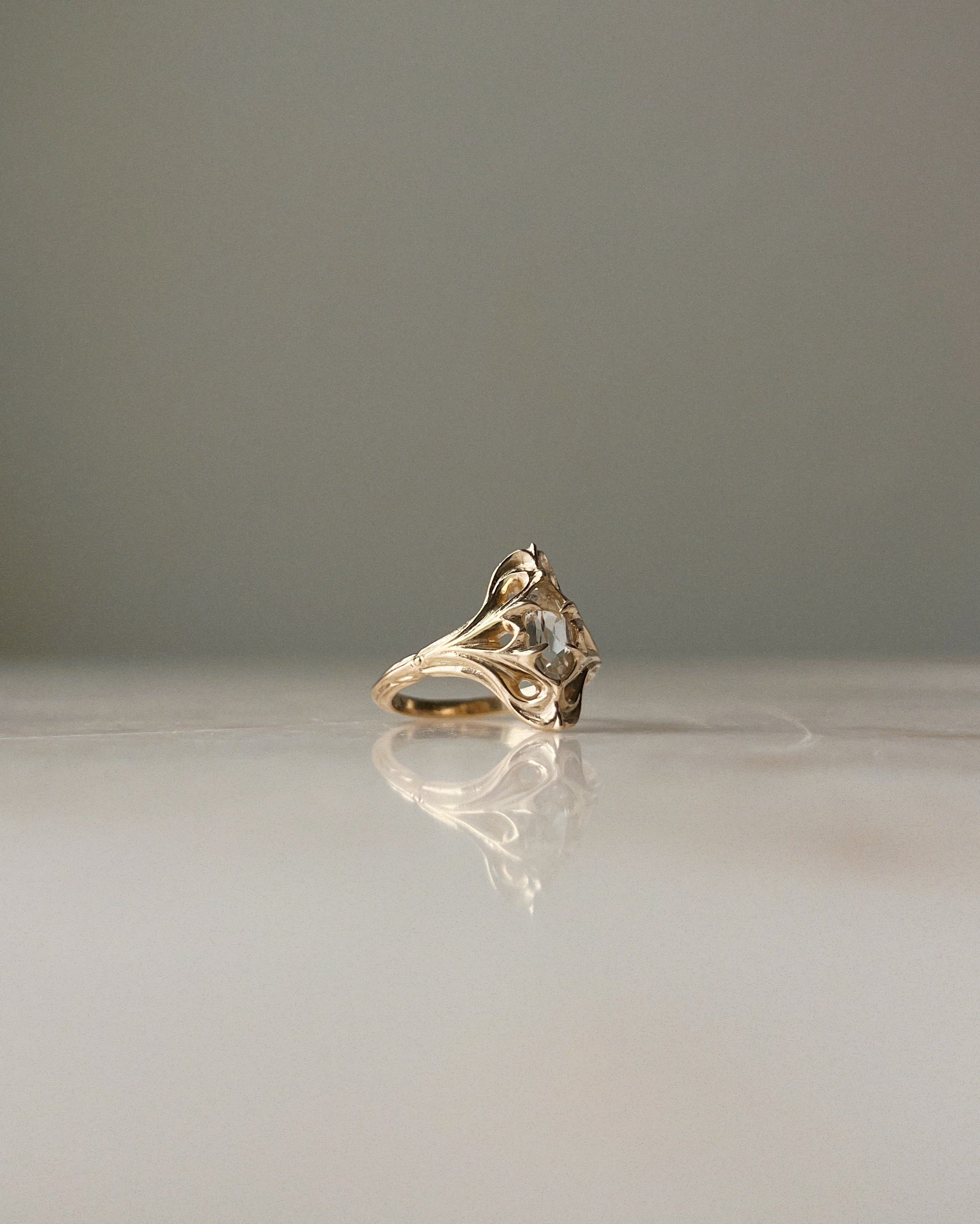Navis // 14ky Gold + White Topaz // 6.25