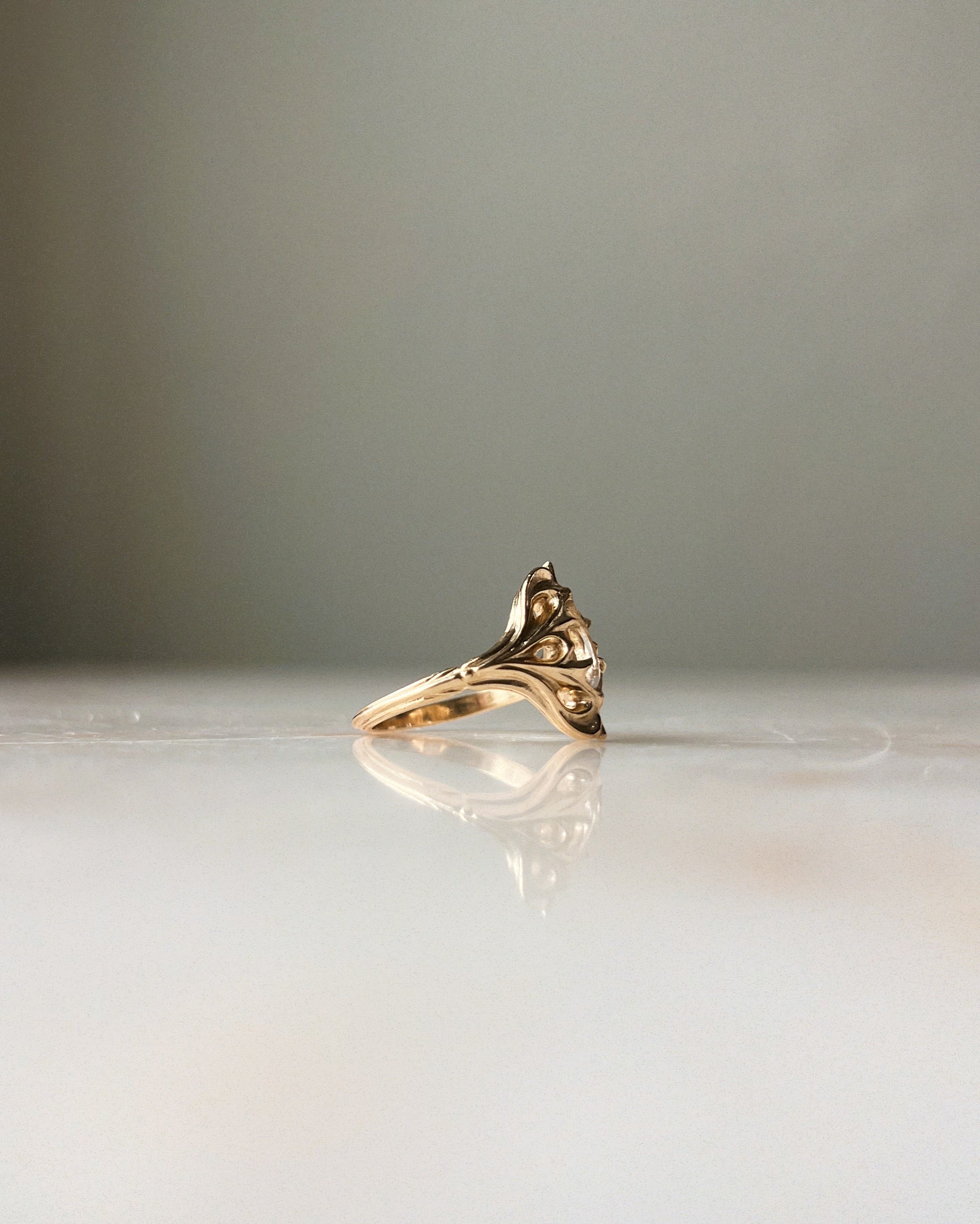 Navis // 14ky Gold + White Topaz // 6.25