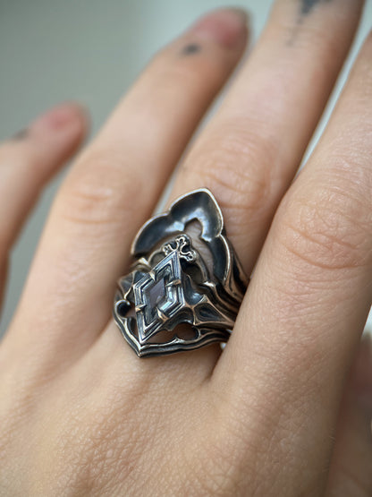 Omne // Ring