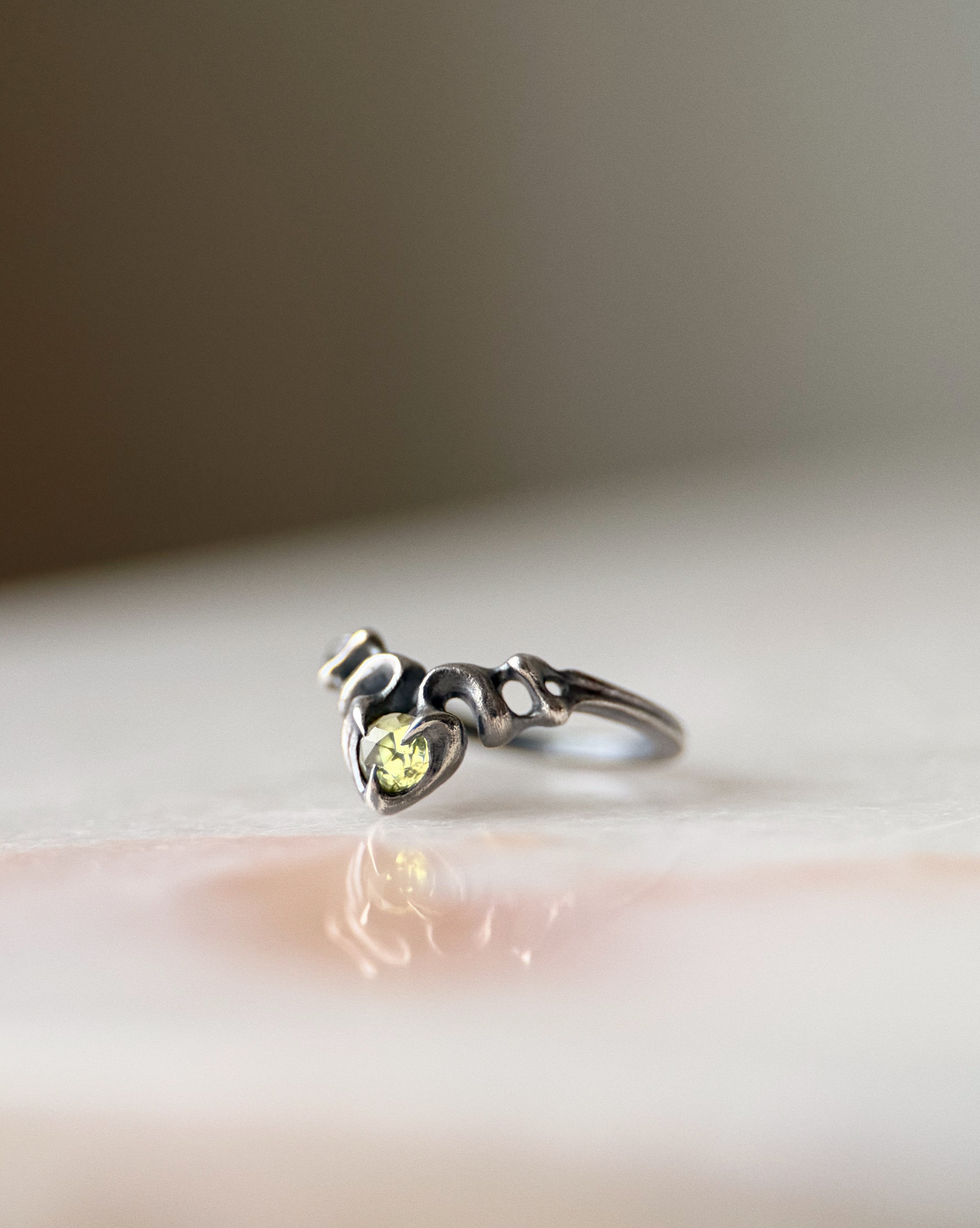 Fouet II // Peridot // 5.25