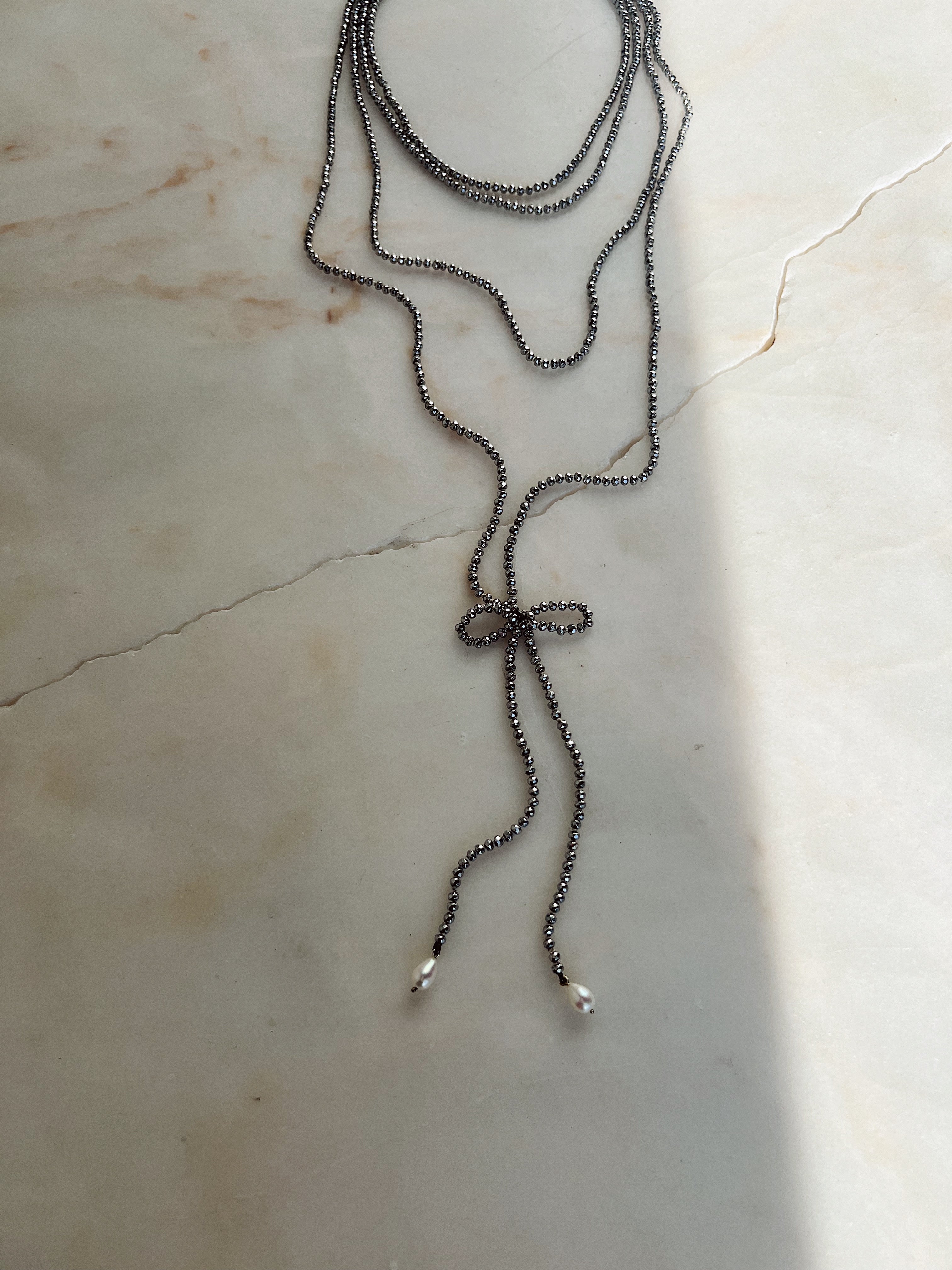 Années Folles III // Hematite And Freshwater Pearl Necklace