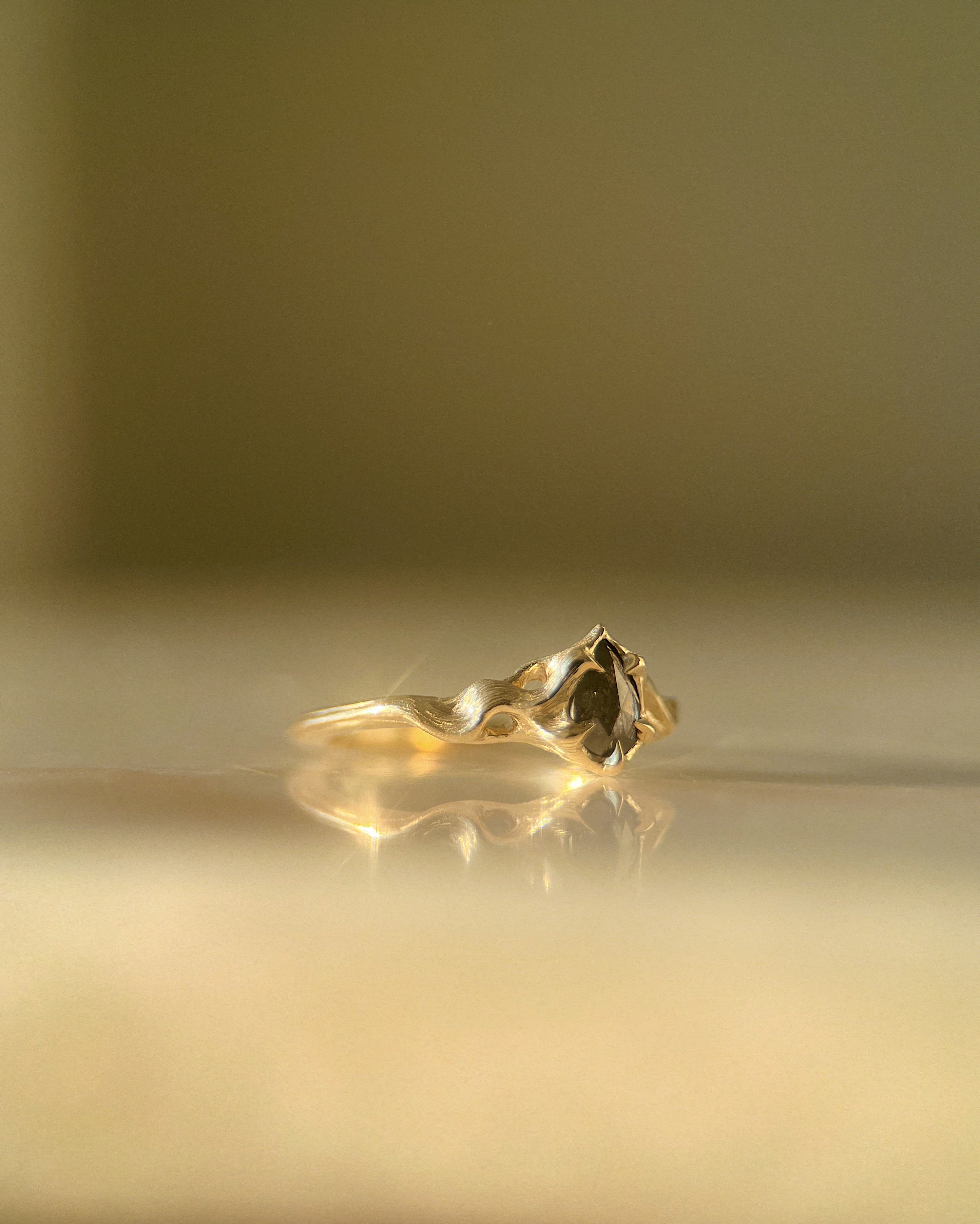 Pyre Pt II // 4x6mm // Gold