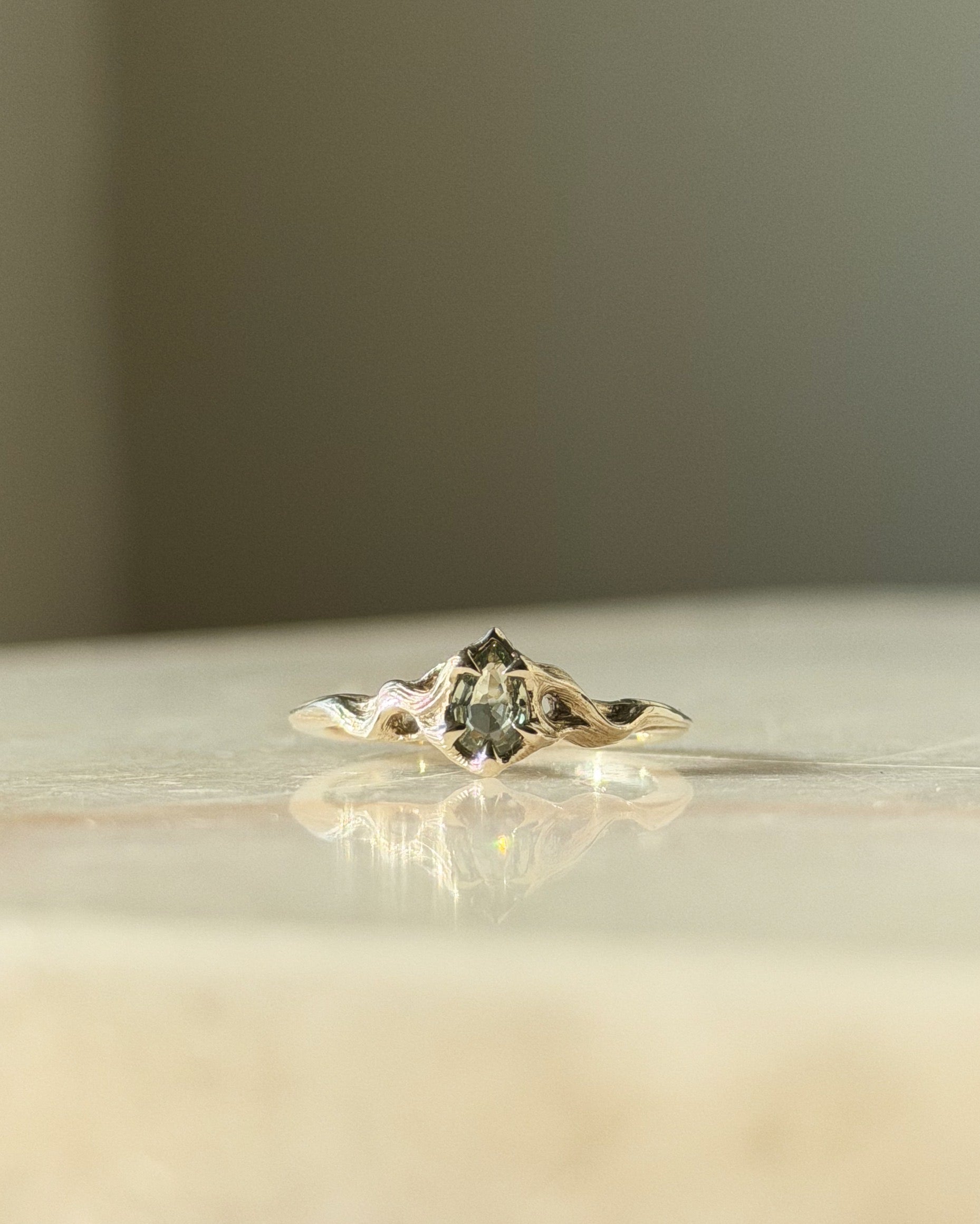 Pyre Pt II // 4x6mm // Gold