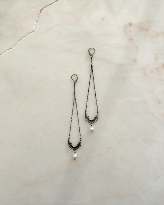 Censer // Baroque Pearl // Earrings