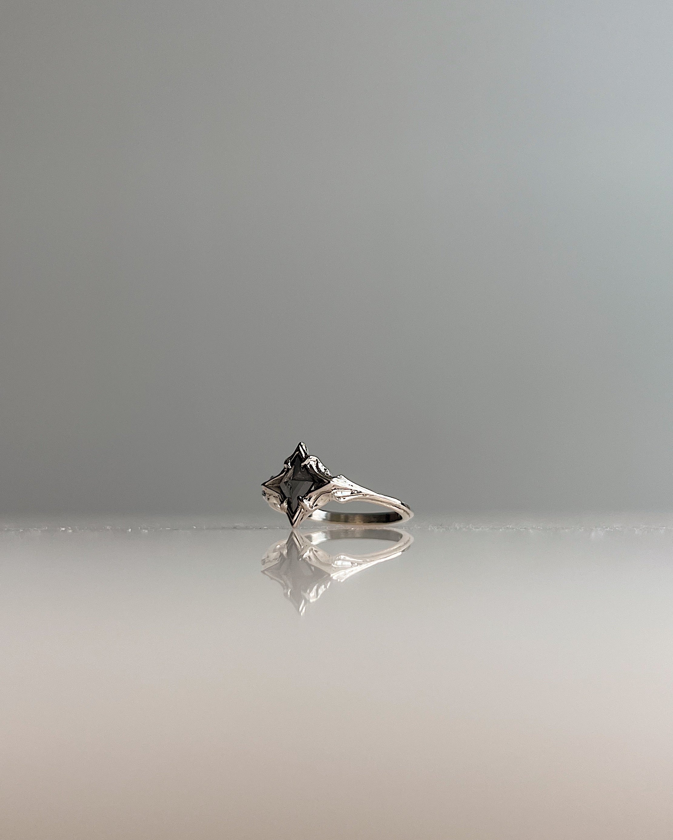 The Star // 14kw + 0.48ct Diamond