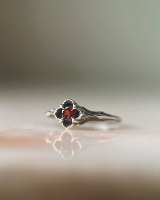 Baby Daphne // 5mm Garnet // Ring (RTS)