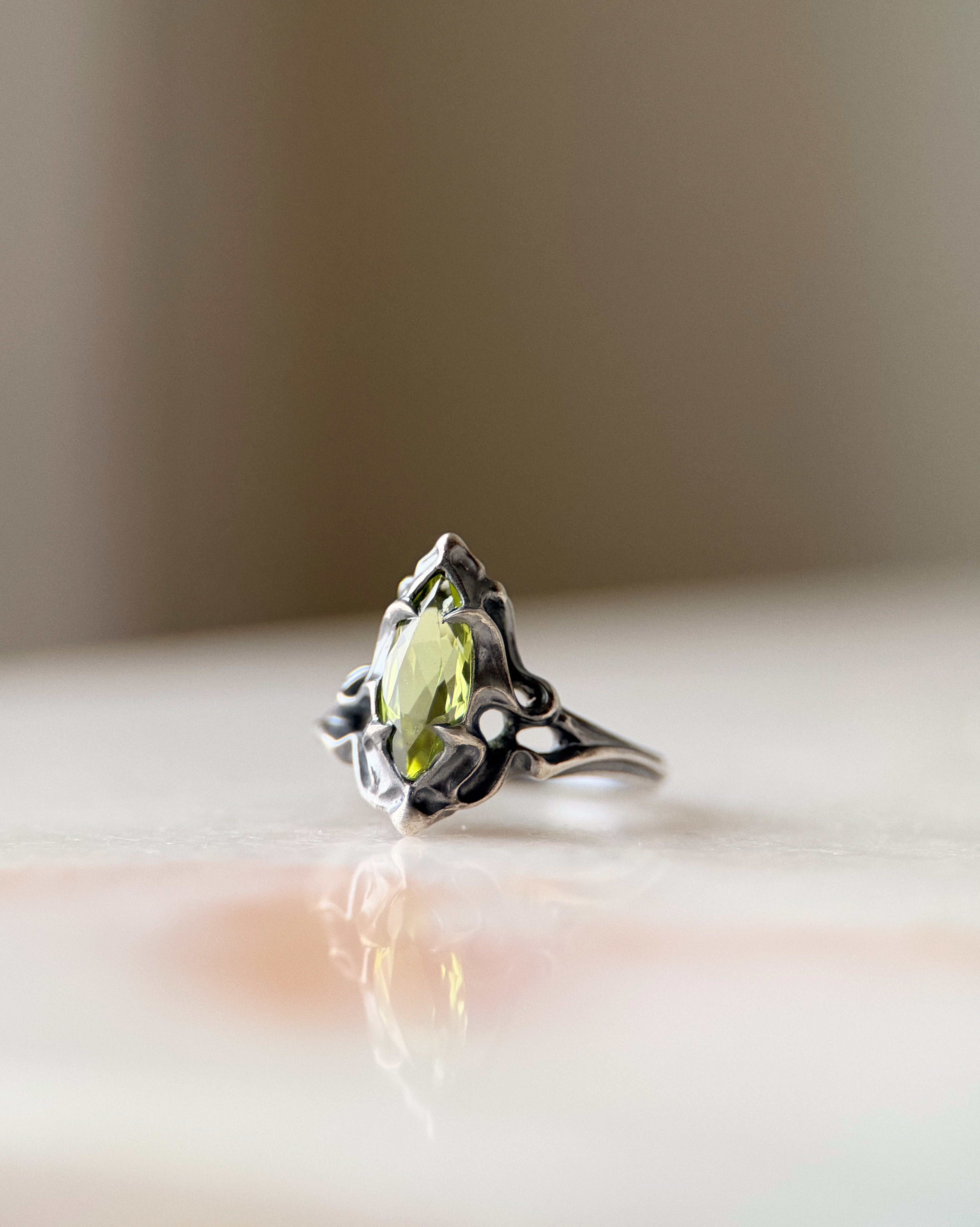 Fouet I // Peridot // 5.5