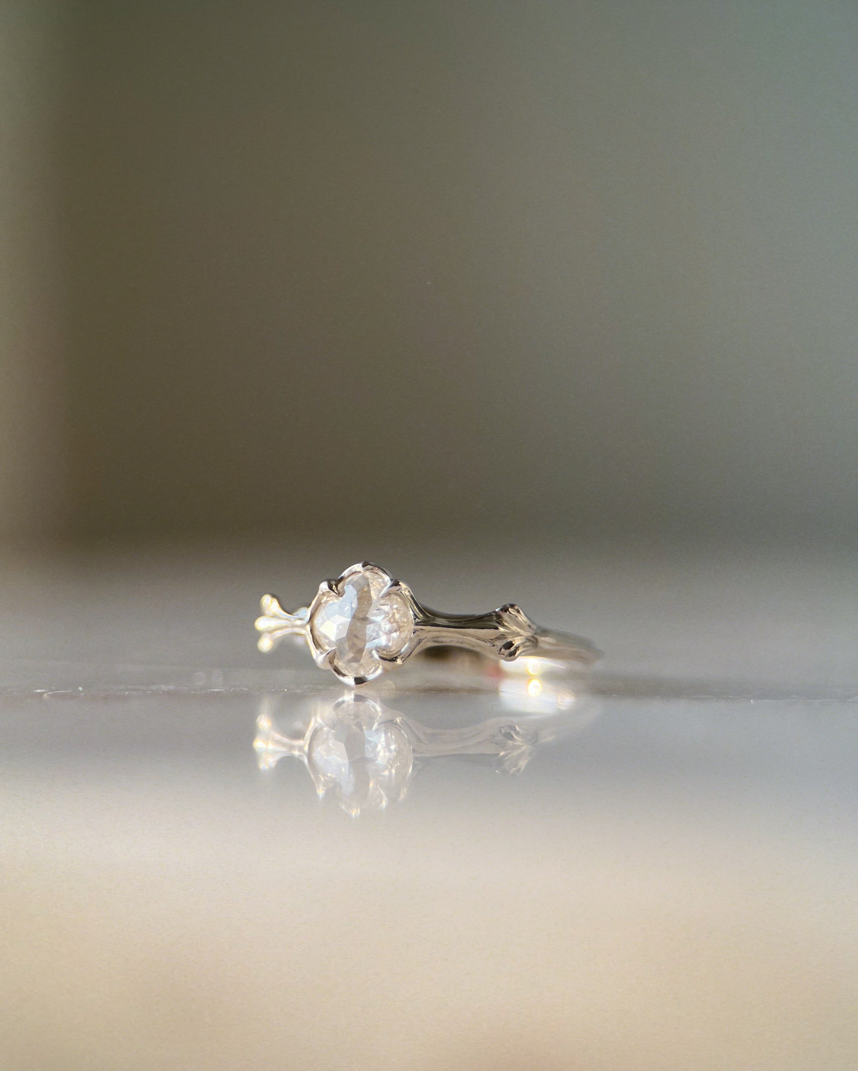 Buttress // 14kw +0.81ct Diamond