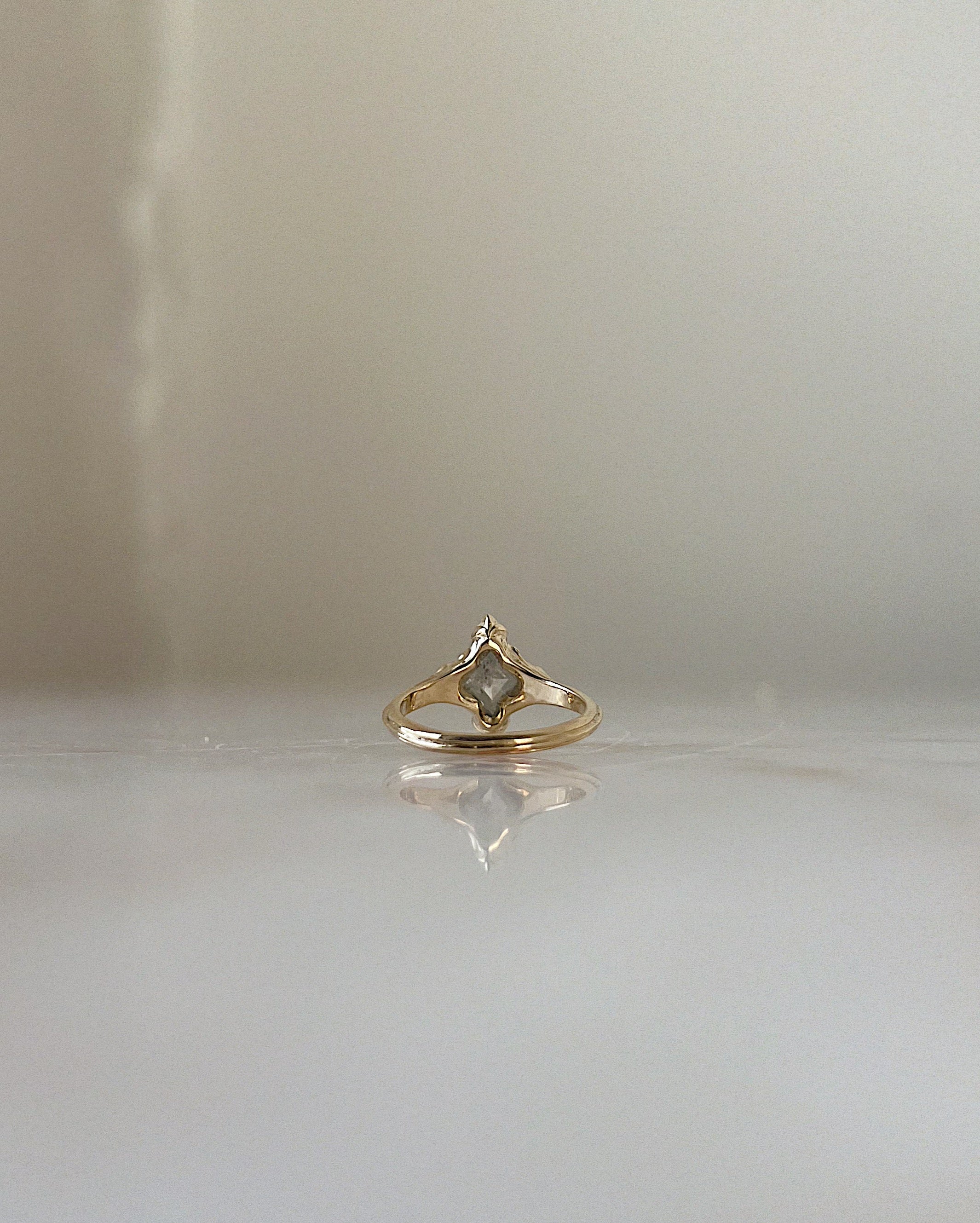 Bastion II // 14ky + 1.01ct Diamond
