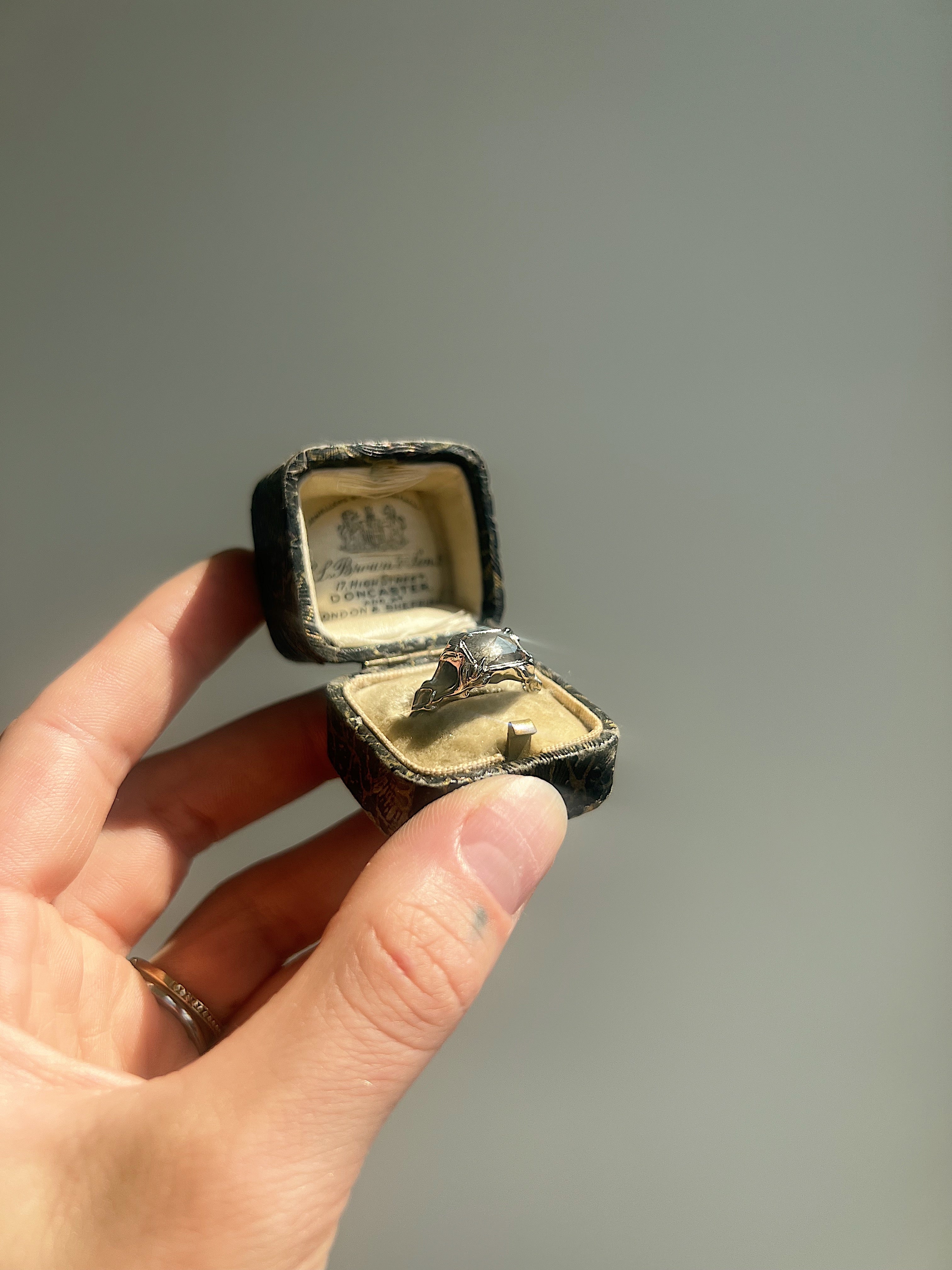 Mausoleum // 14kw + 1.49ct Diamond