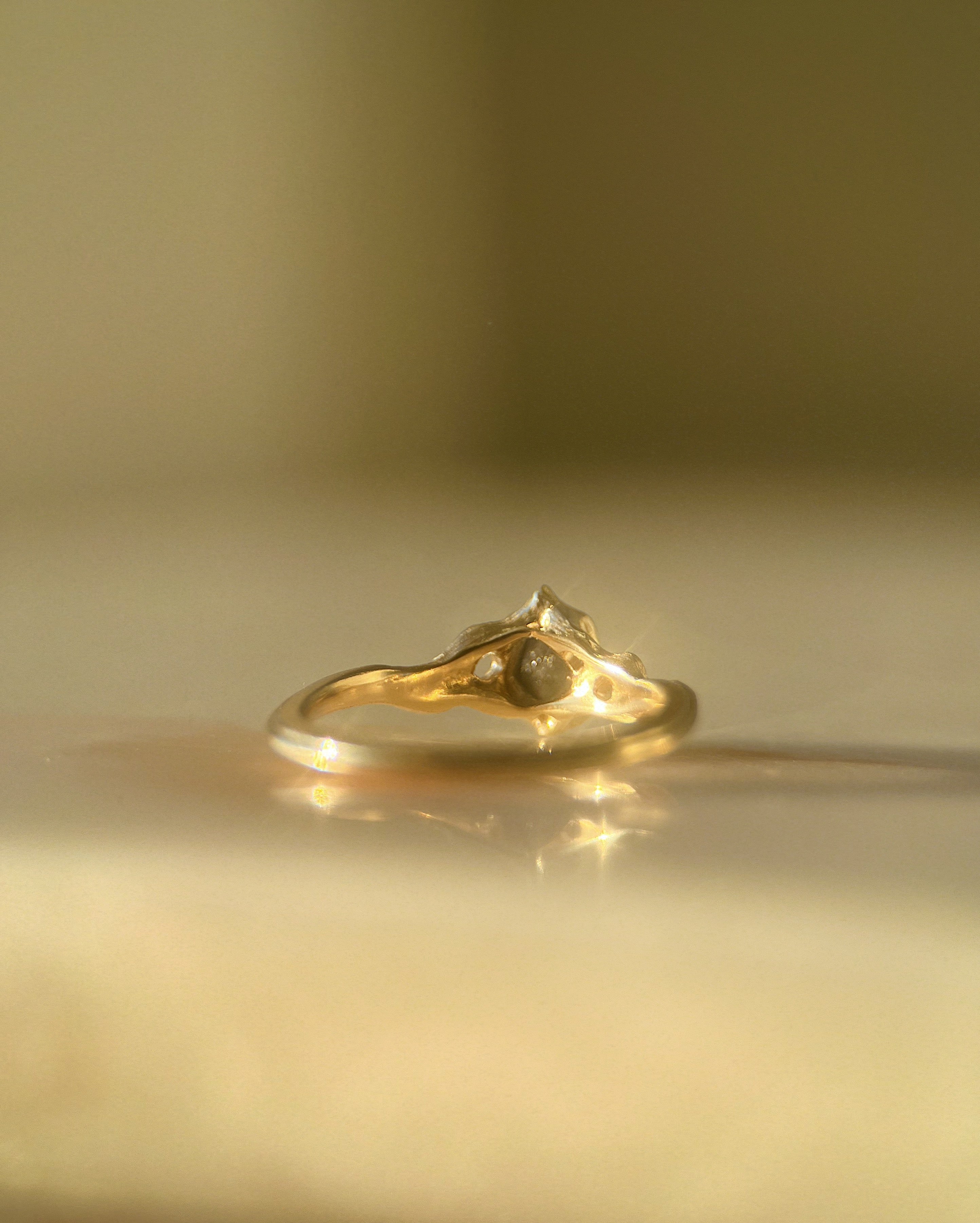 Pyre Pt II // 4x6mm // Gold