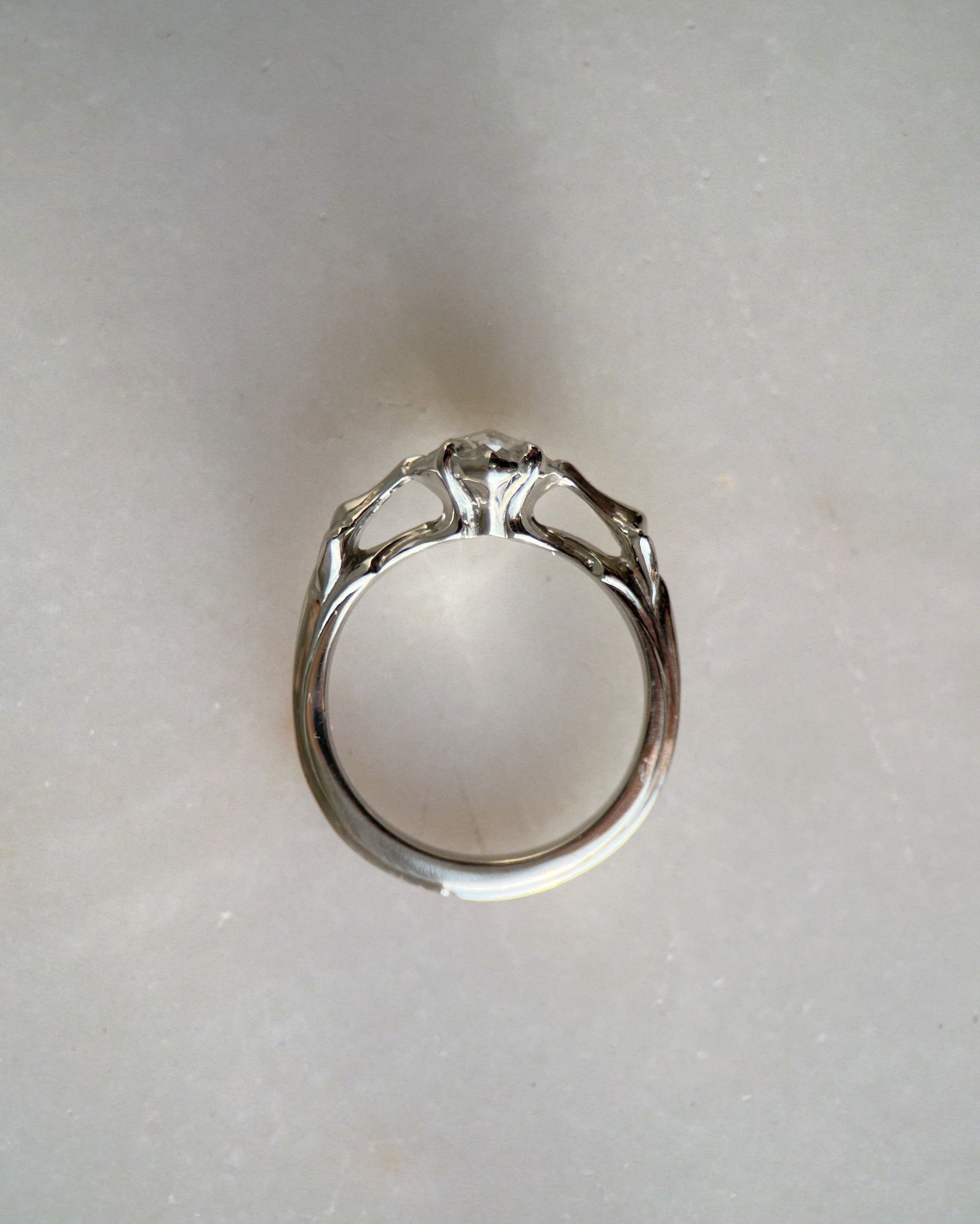 Buttress // 14kw +0.81ct Diamond