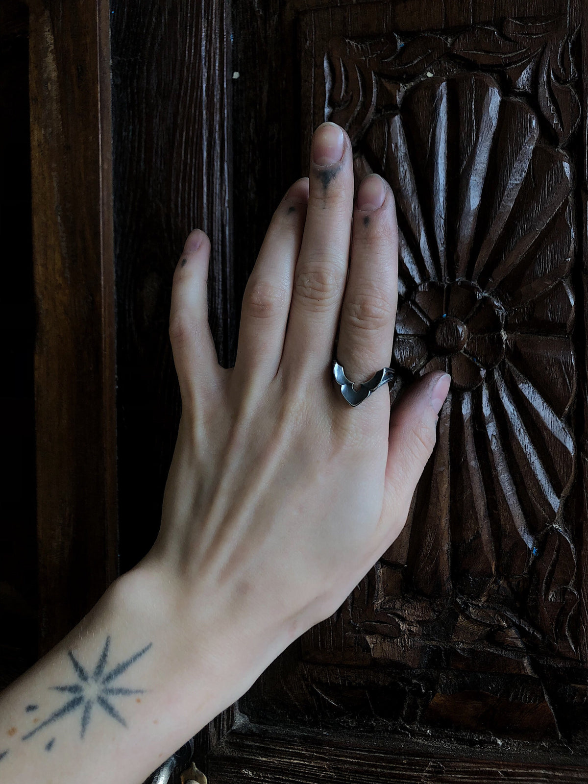 Votive Shadow // 6.75