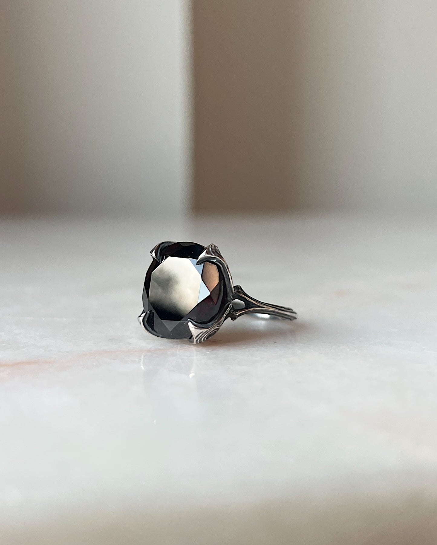 Apse // Garnet One of a Kind // Size 7.25