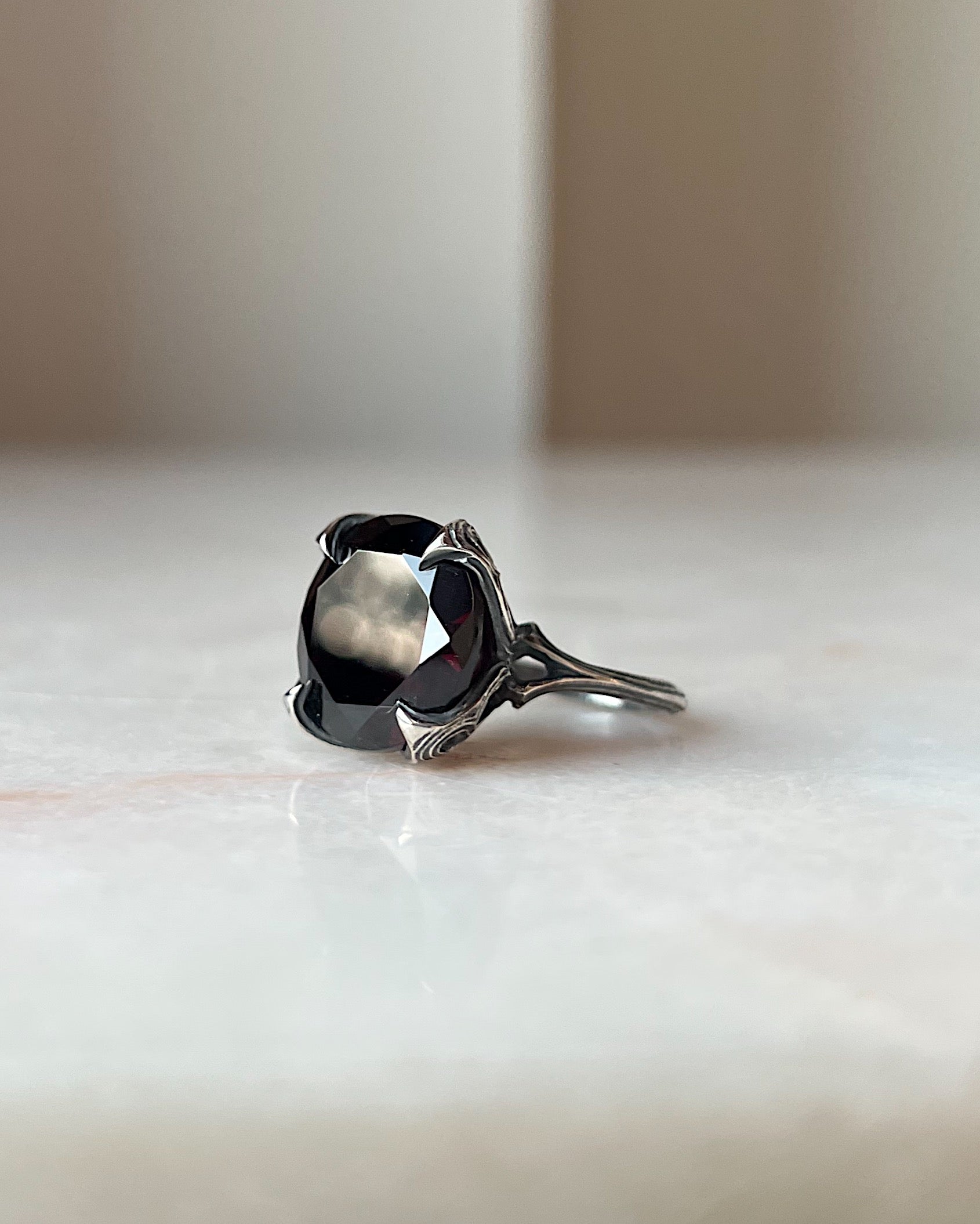 Apse // Silver + 18.7ct Garnet