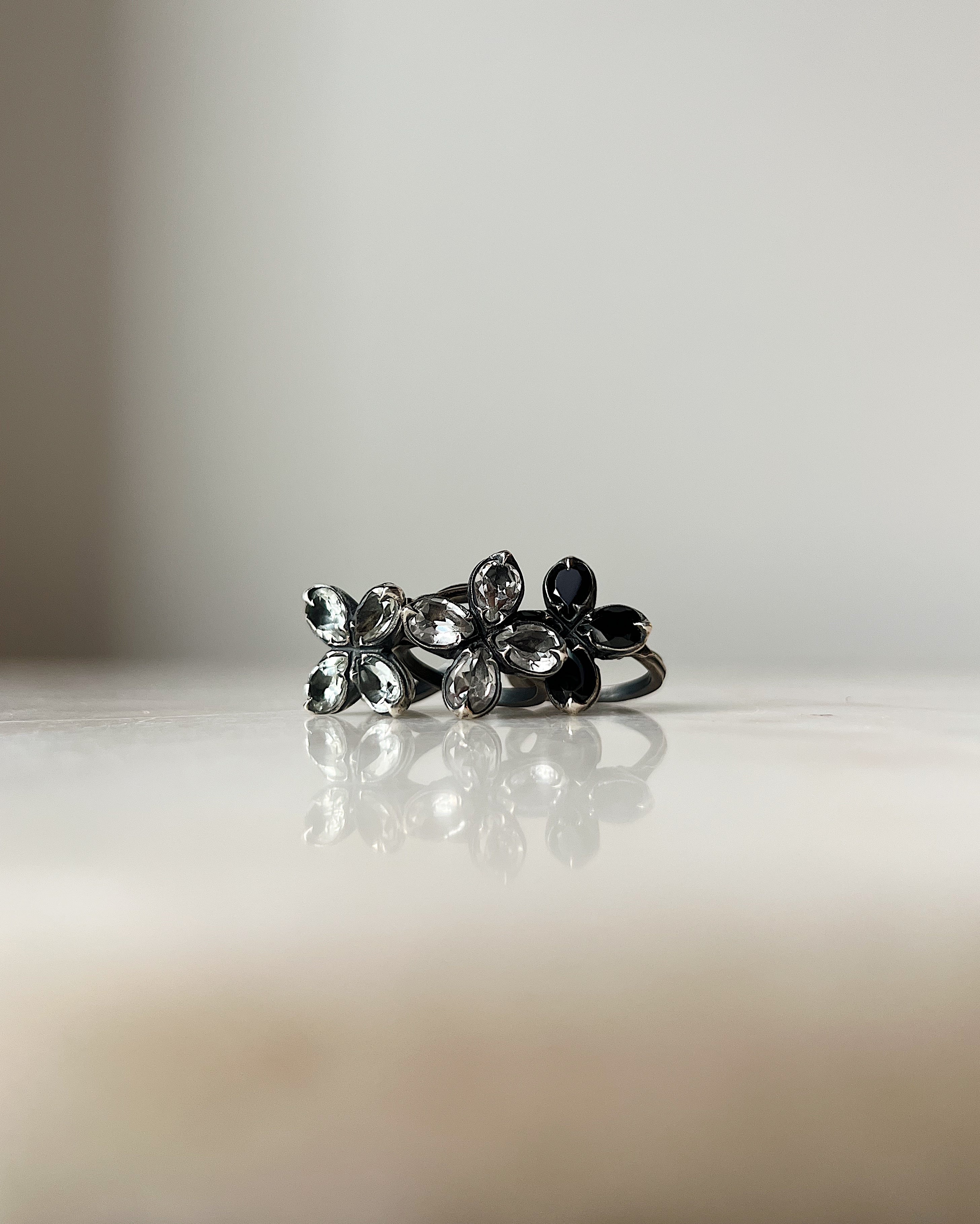 Lily Altar // Black Spinel // 5.75